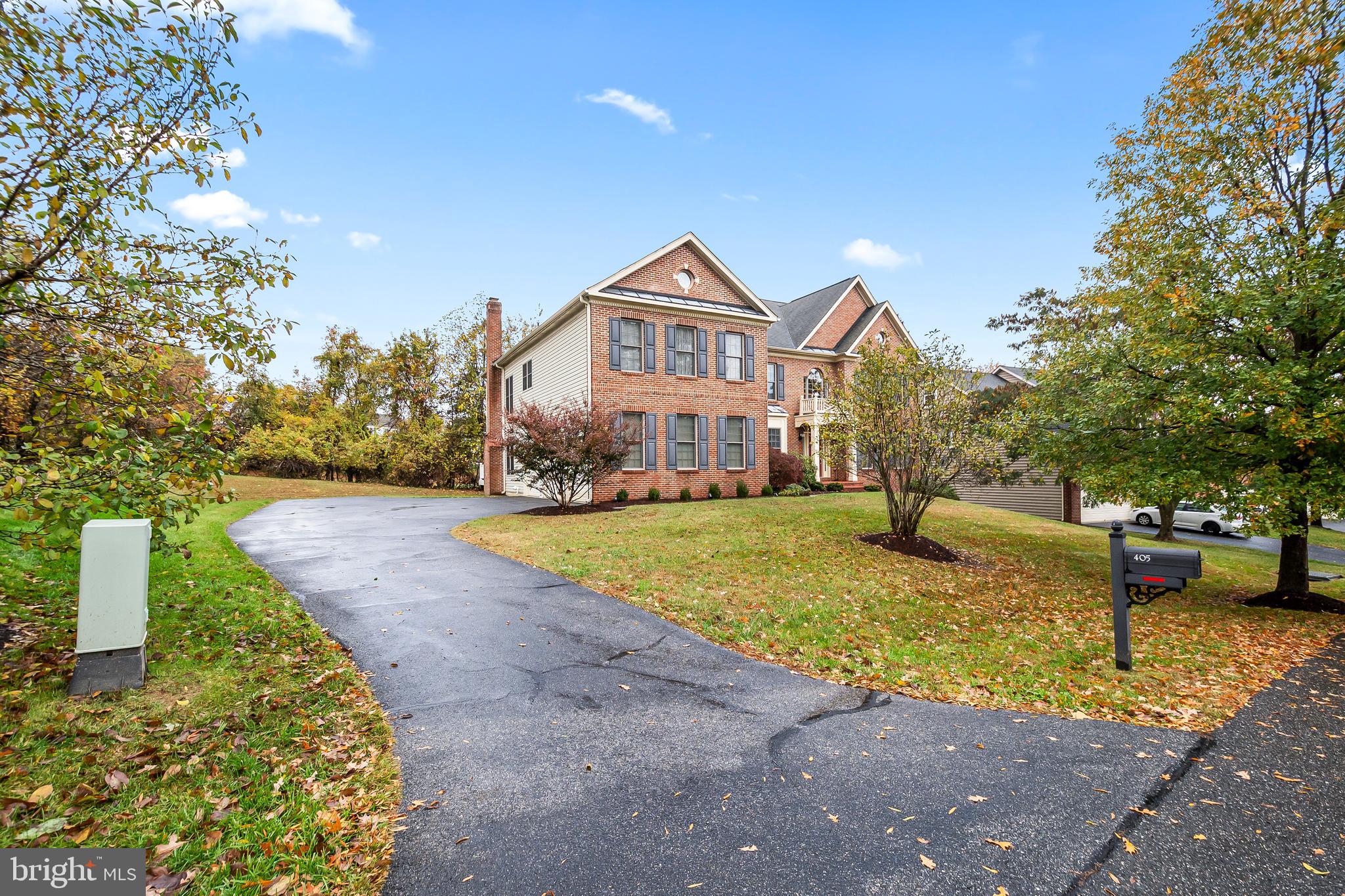 OAK CREEK - Residential