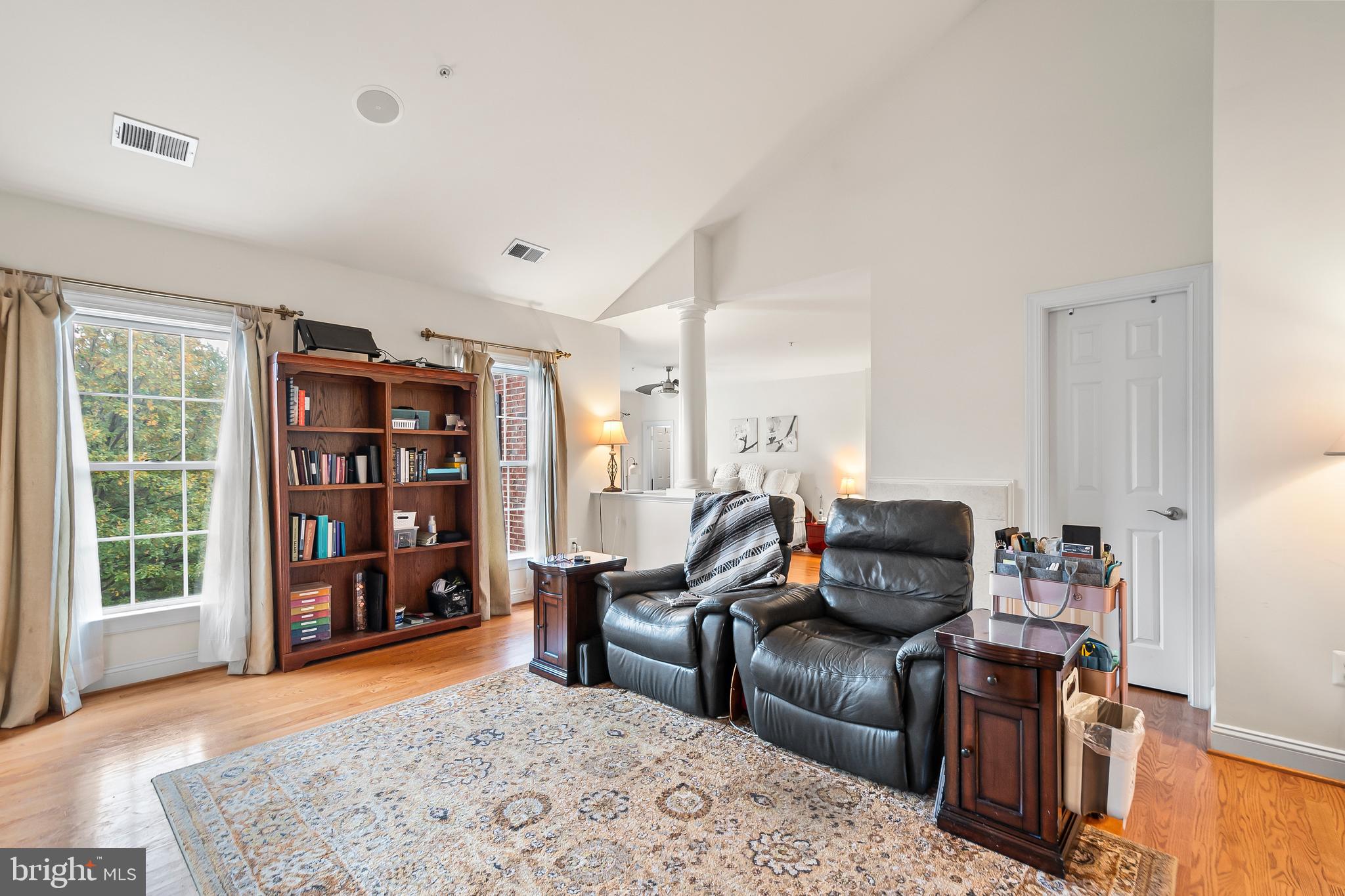 OAK CREEK - Residential