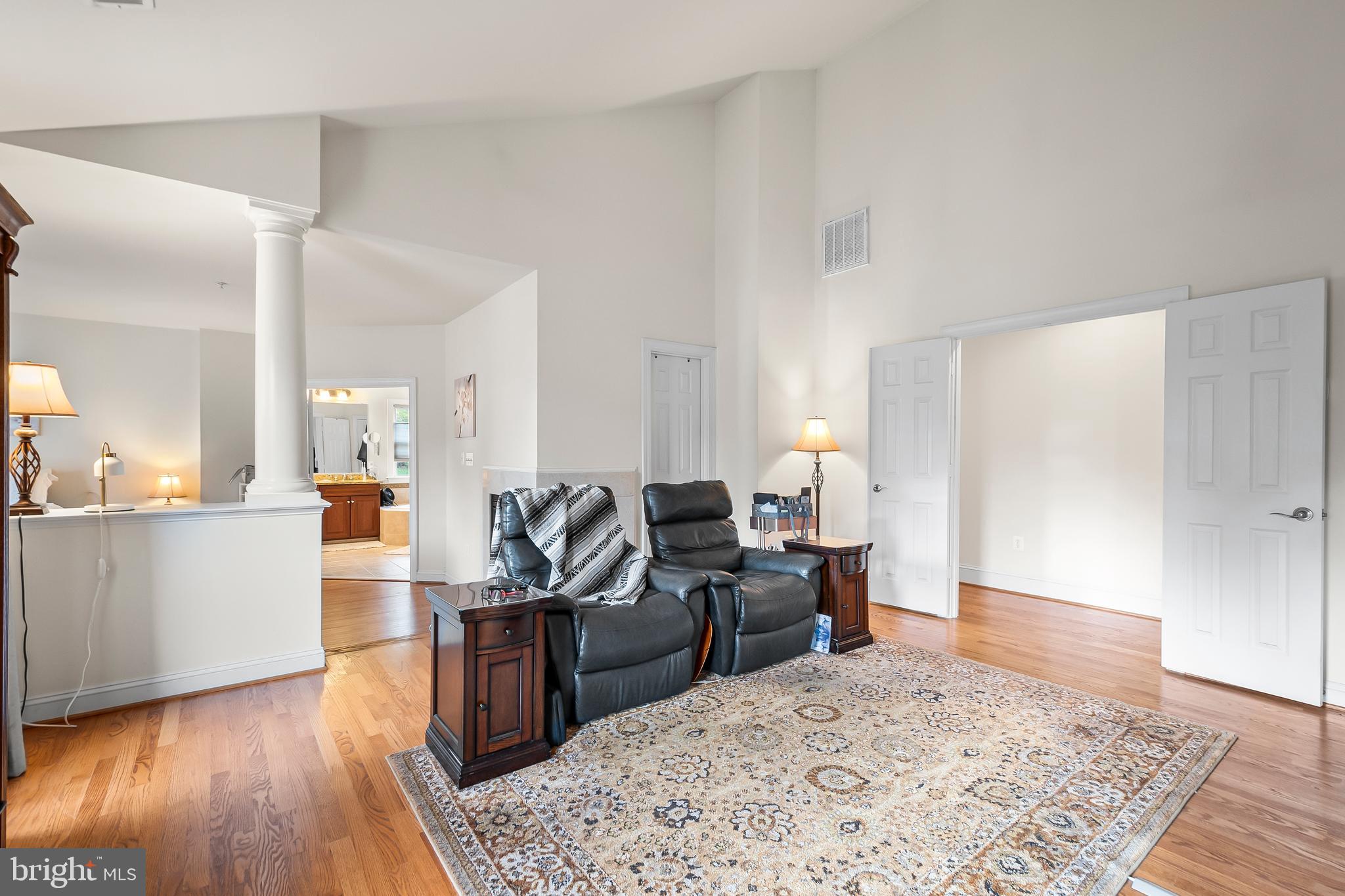 OAK CREEK - Residential