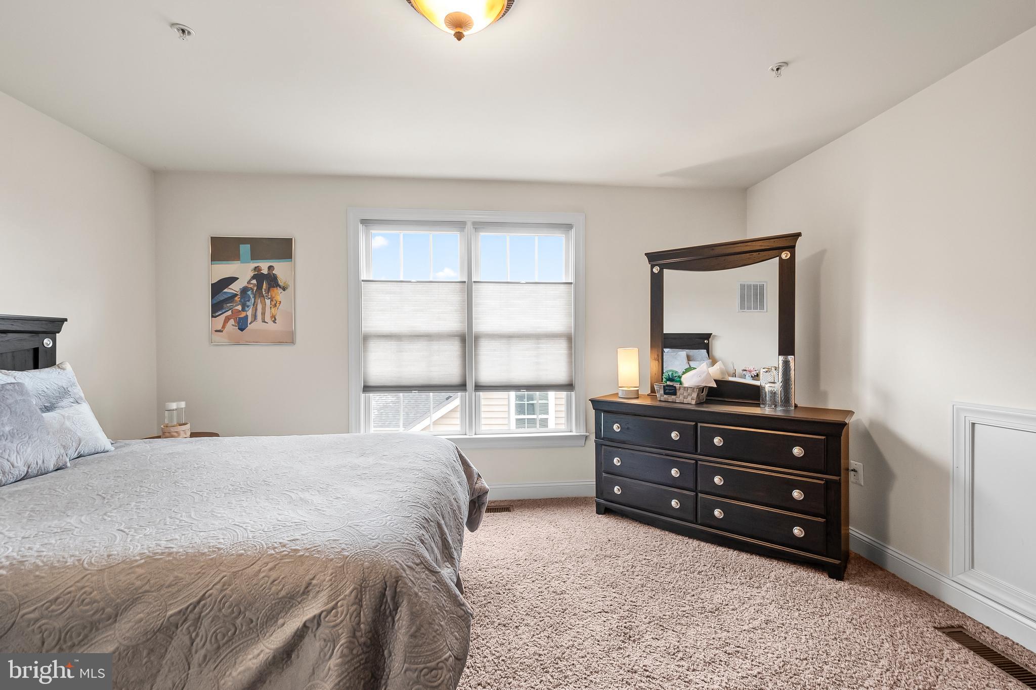 OAK CREEK - Residential