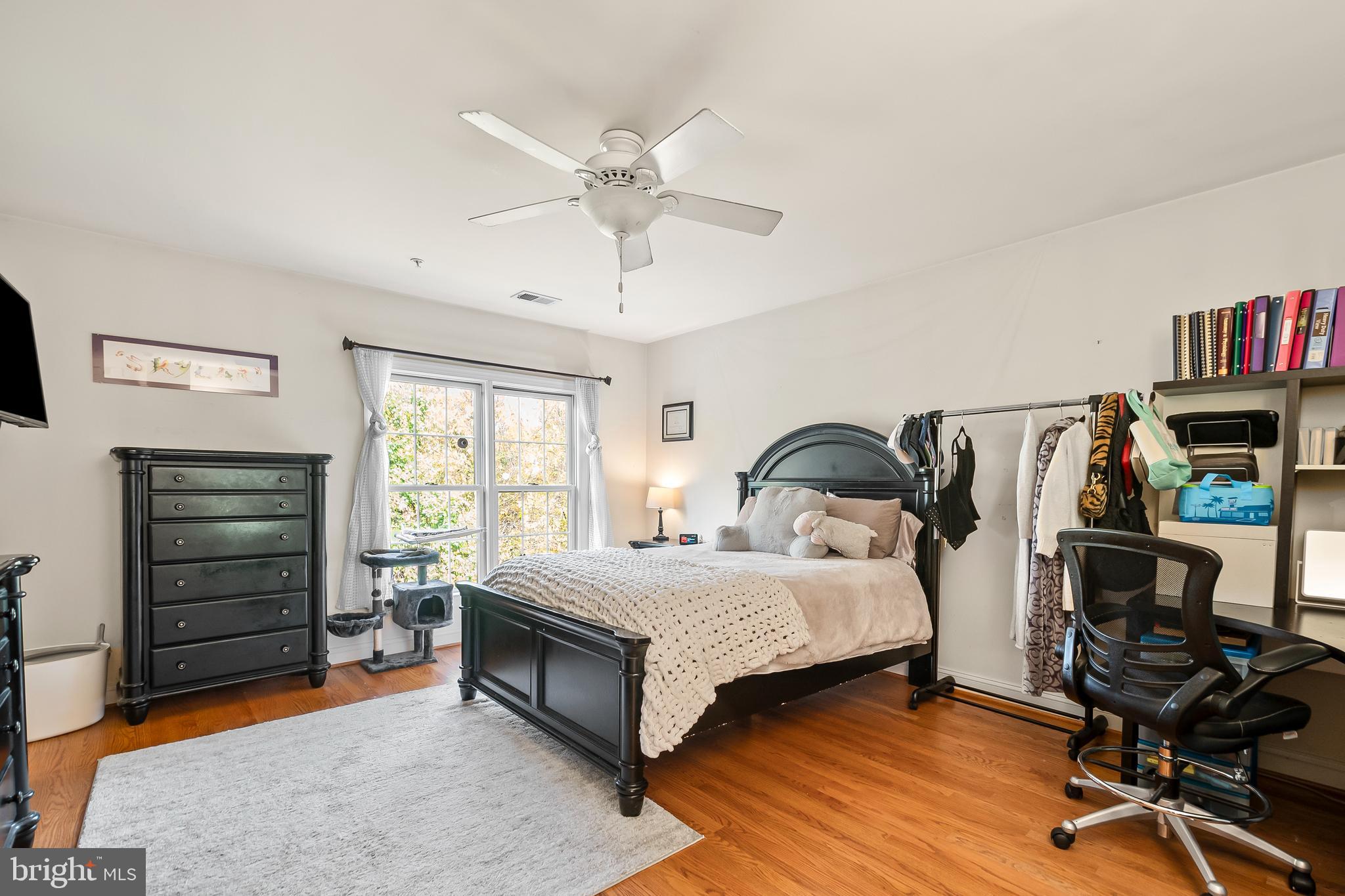 OAK CREEK - Residential