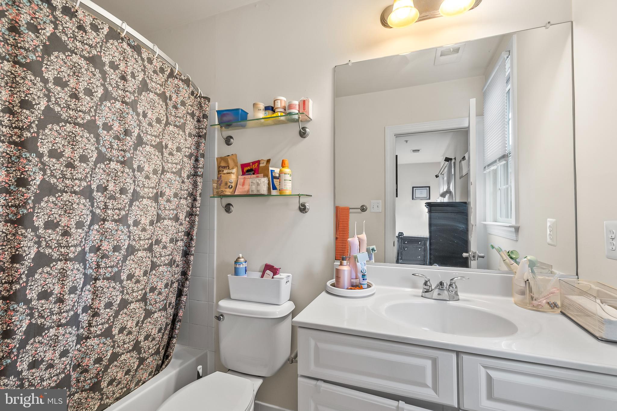 OAK CREEK - Residential