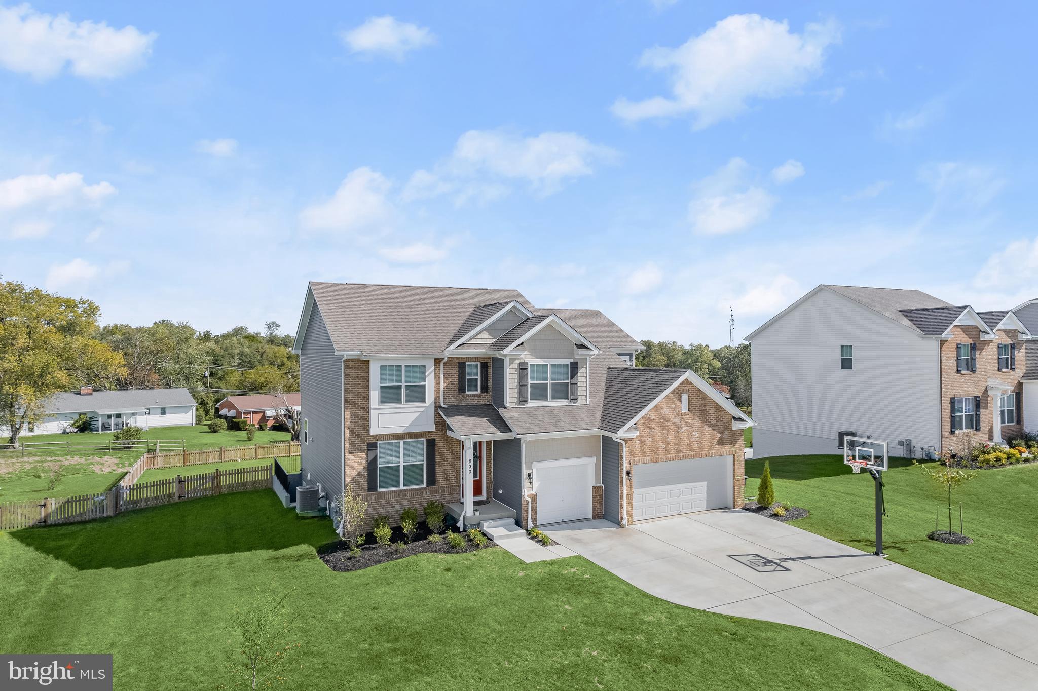 STONEGATE - Residential