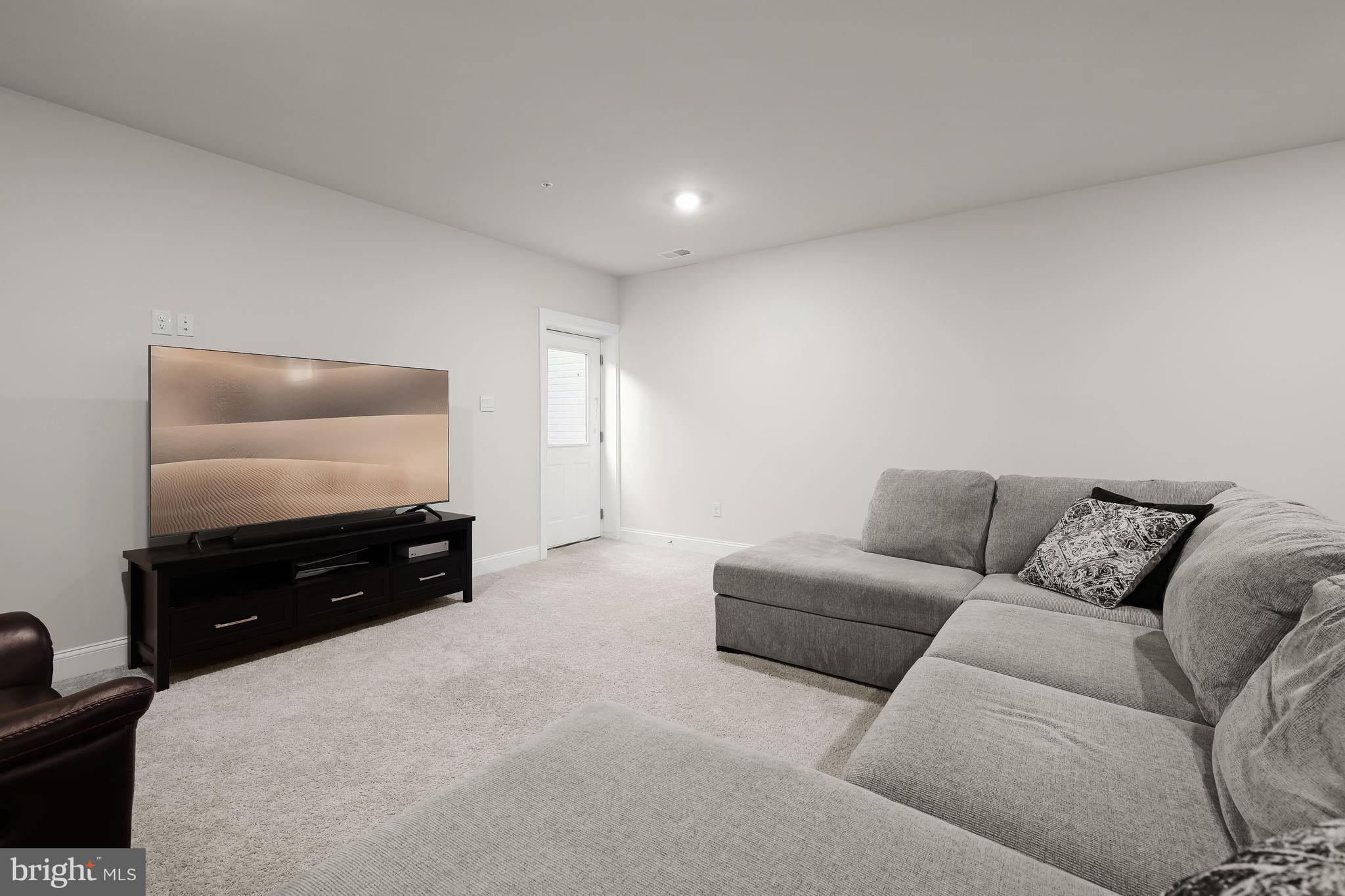 STONEGATE - Residential