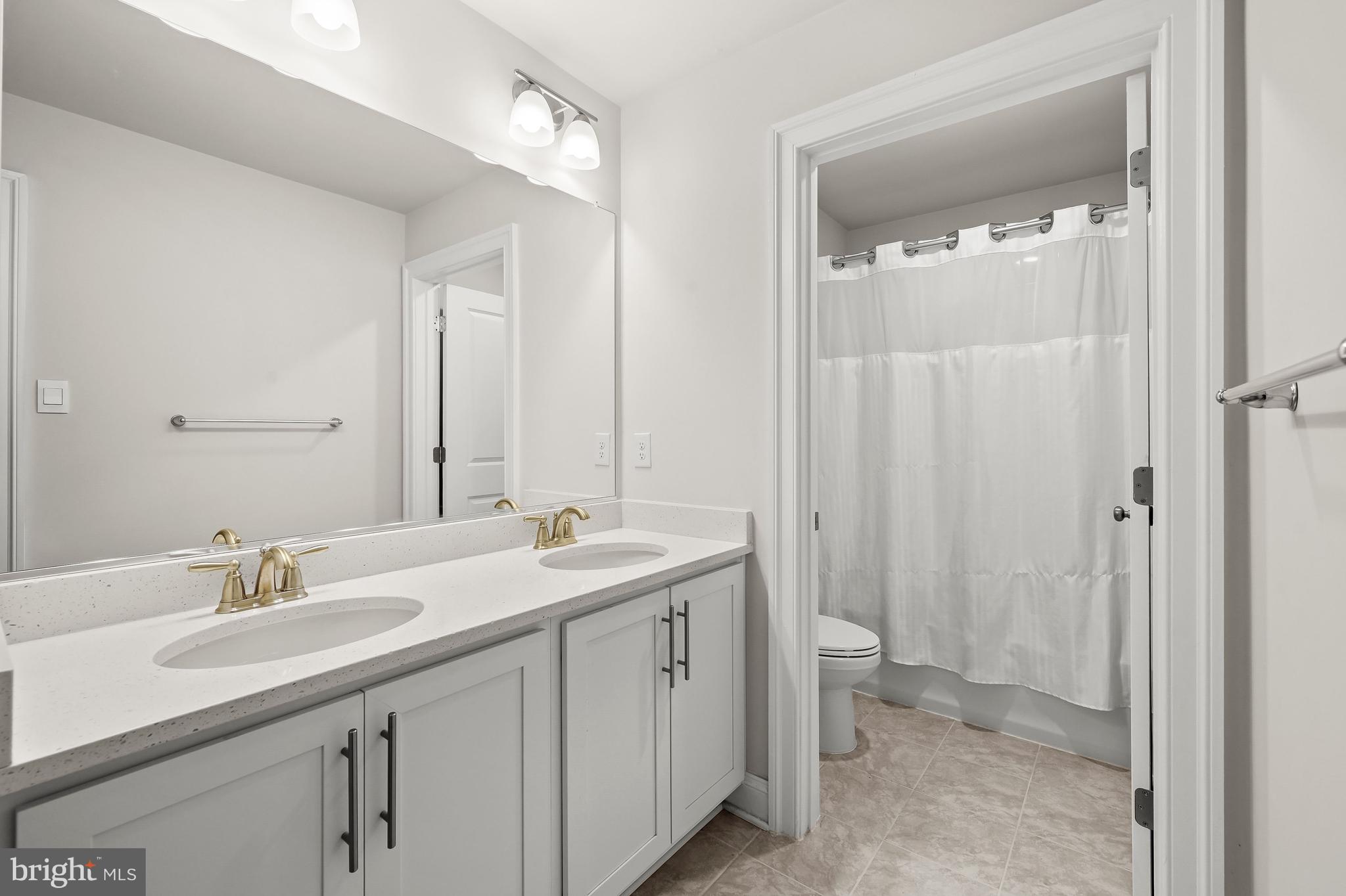 STONEGATE - Residential