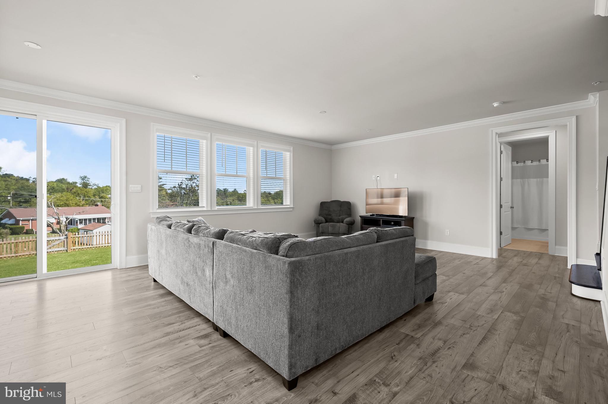 STONEGATE - Residential