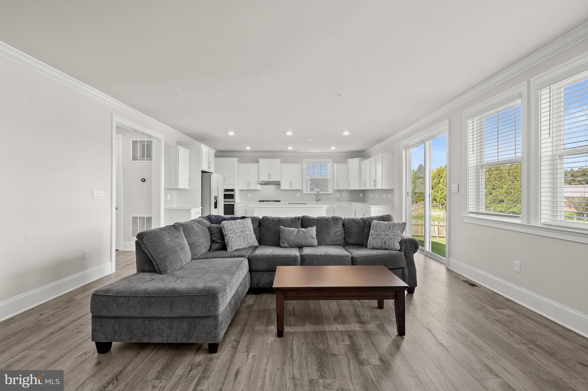 STONEGATE - Residential