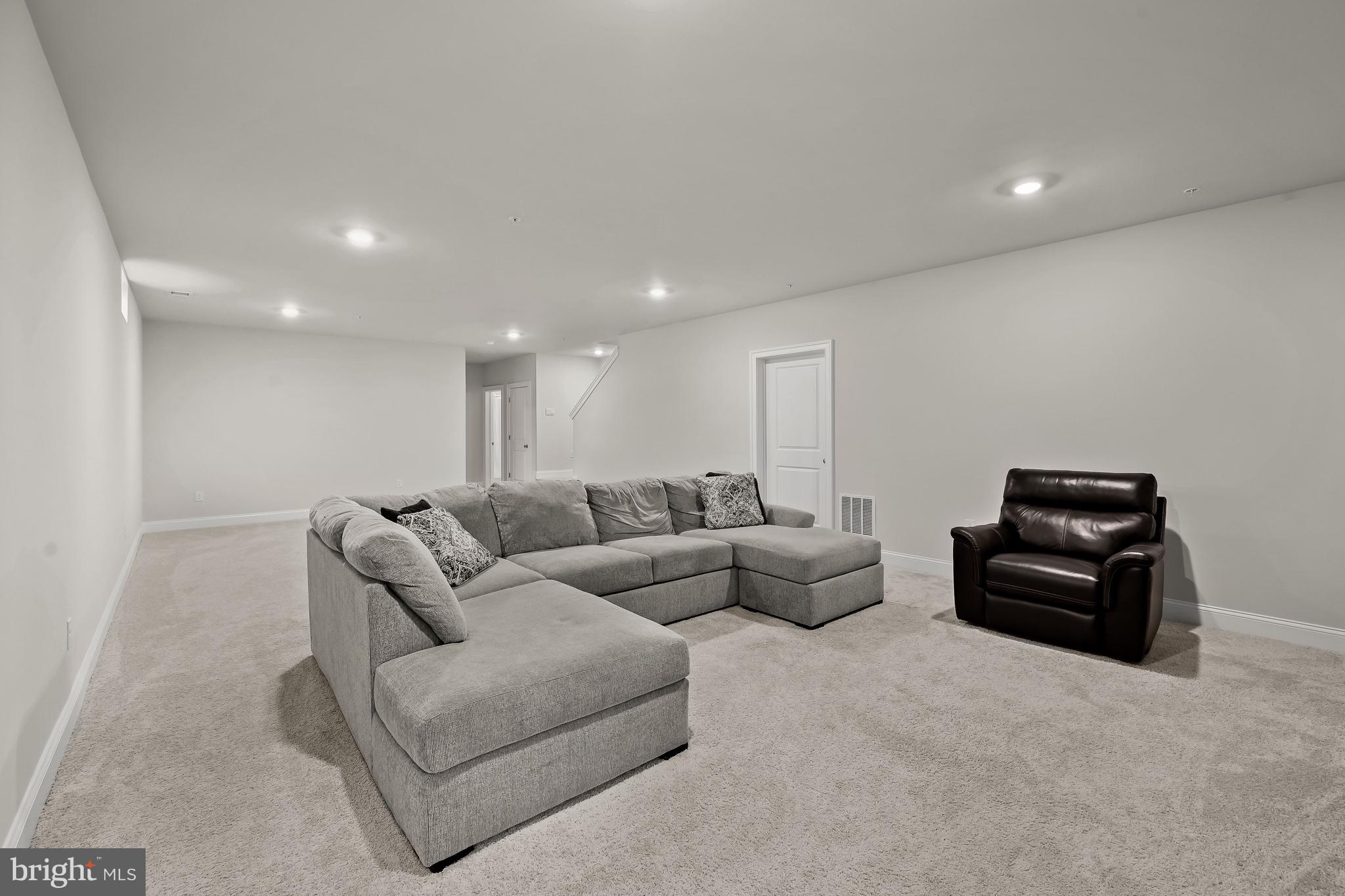 STONEGATE - Residential