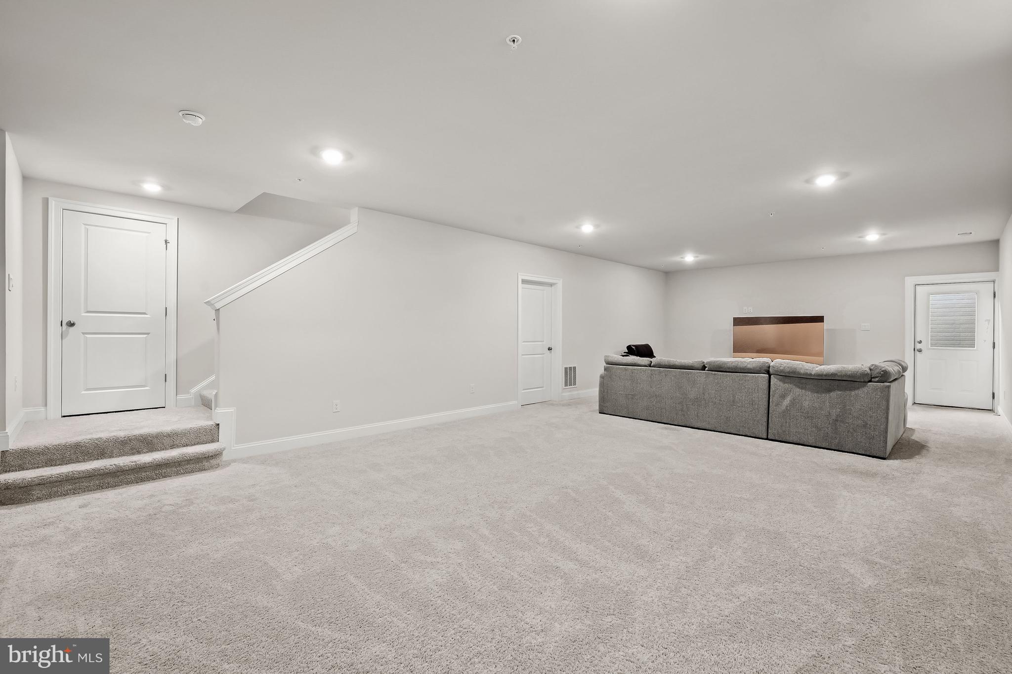 STONEGATE - Residential