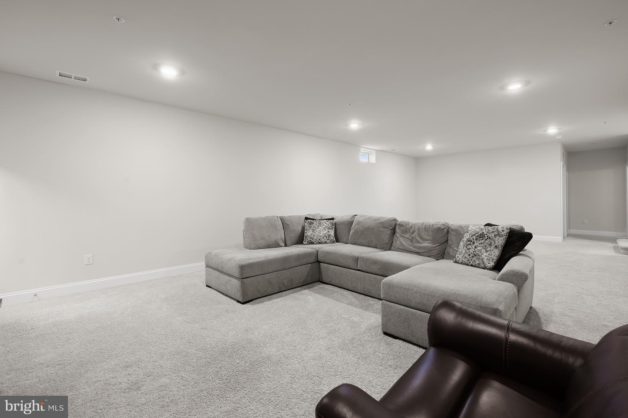 STONEGATE - Residential