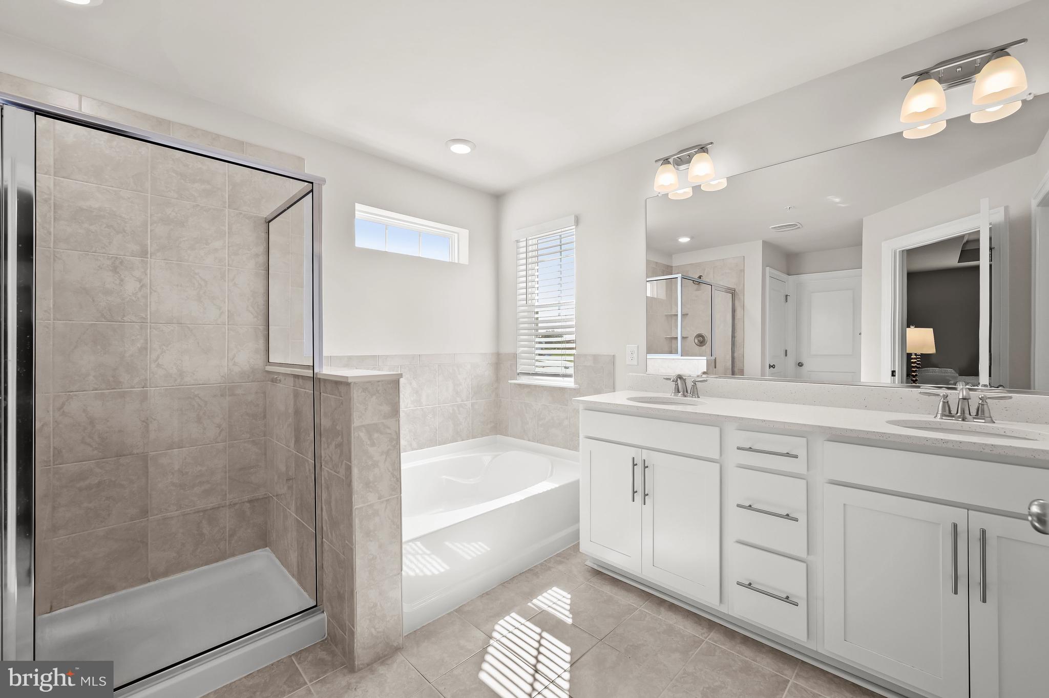 STONEGATE - Residential