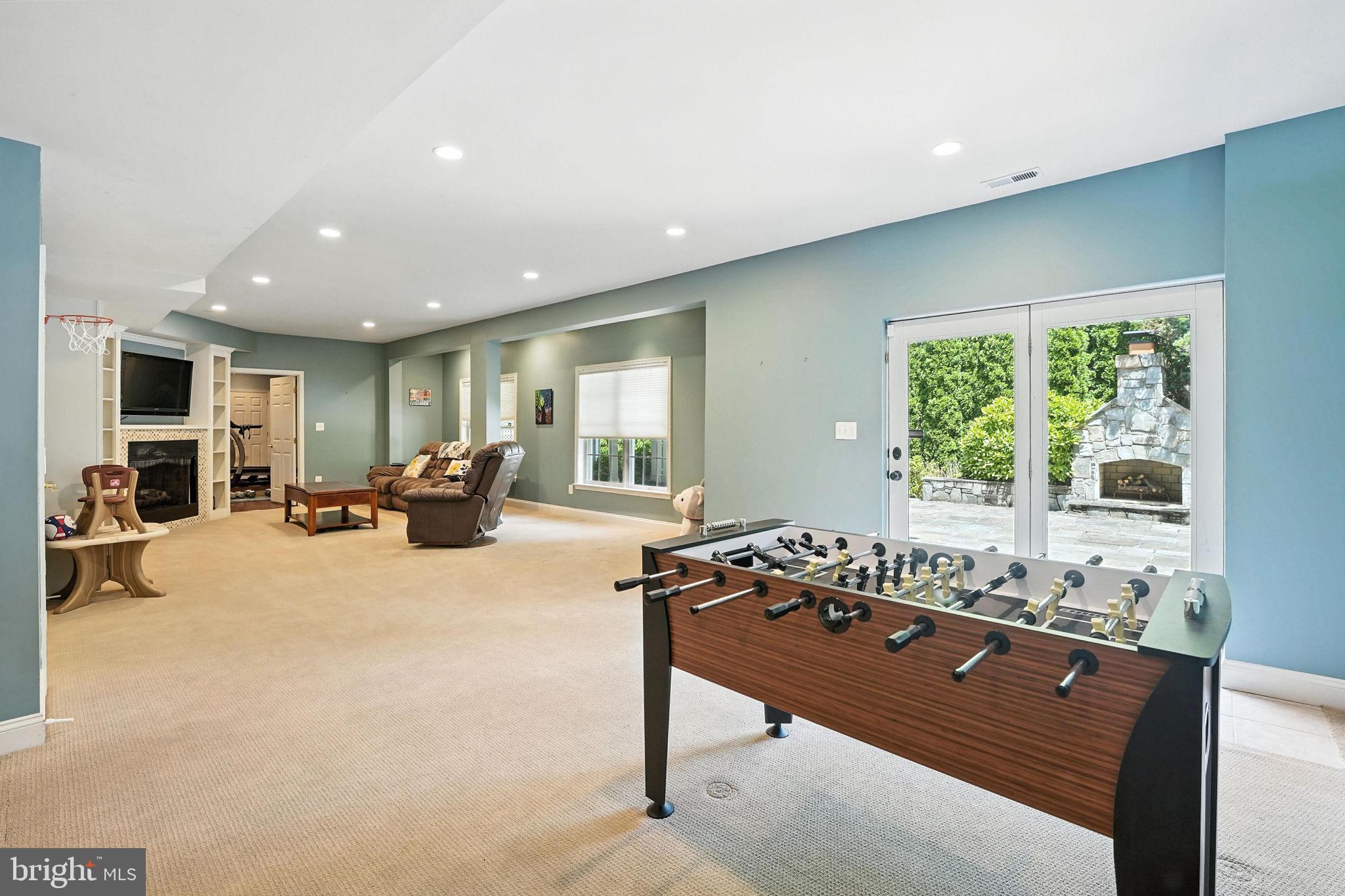 HUNTER MILL ESTATES - Residential