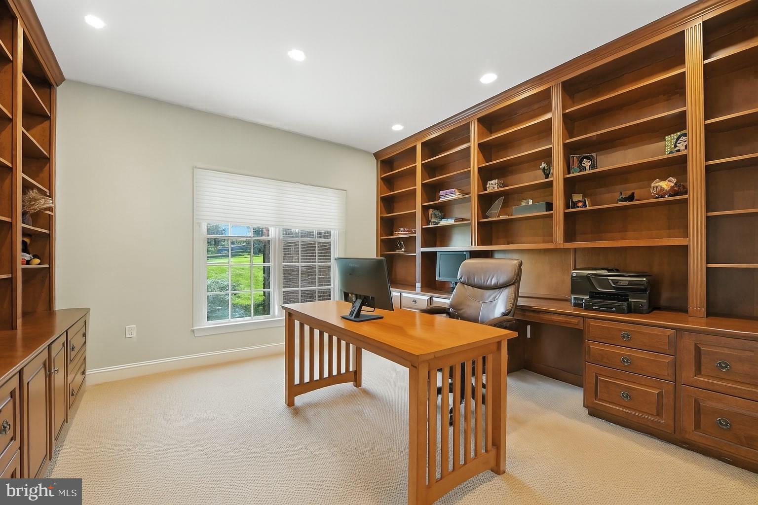 HUNTER MILL ESTATES - Residential