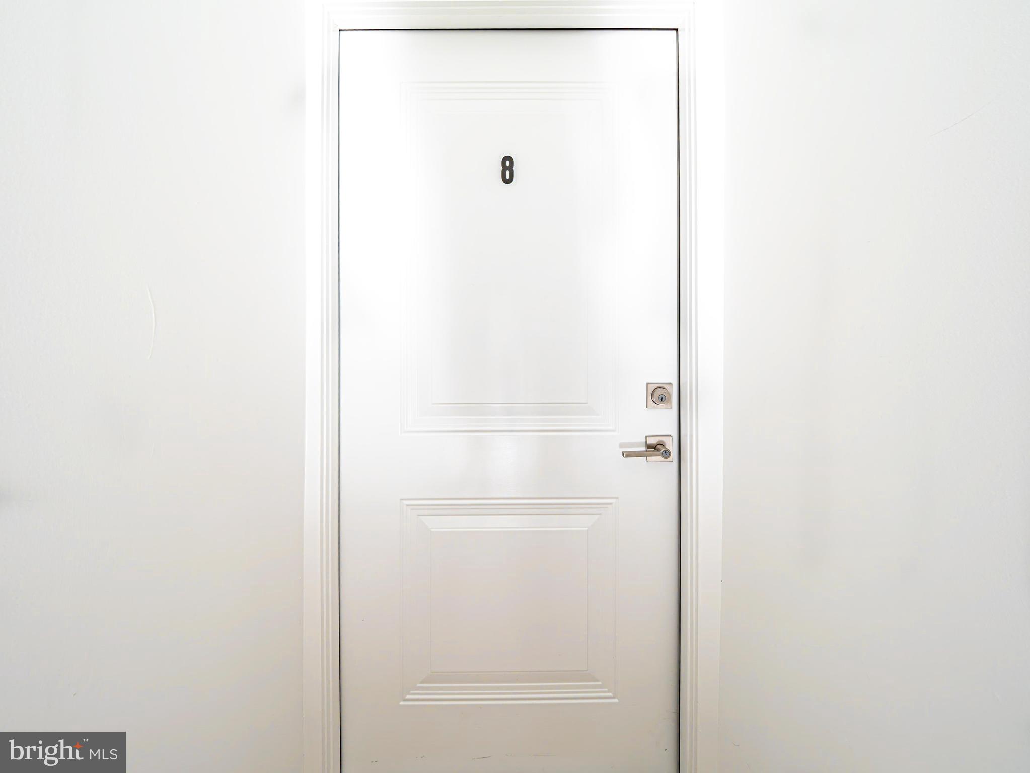 2403-2407 W THOMPSON STREET 8