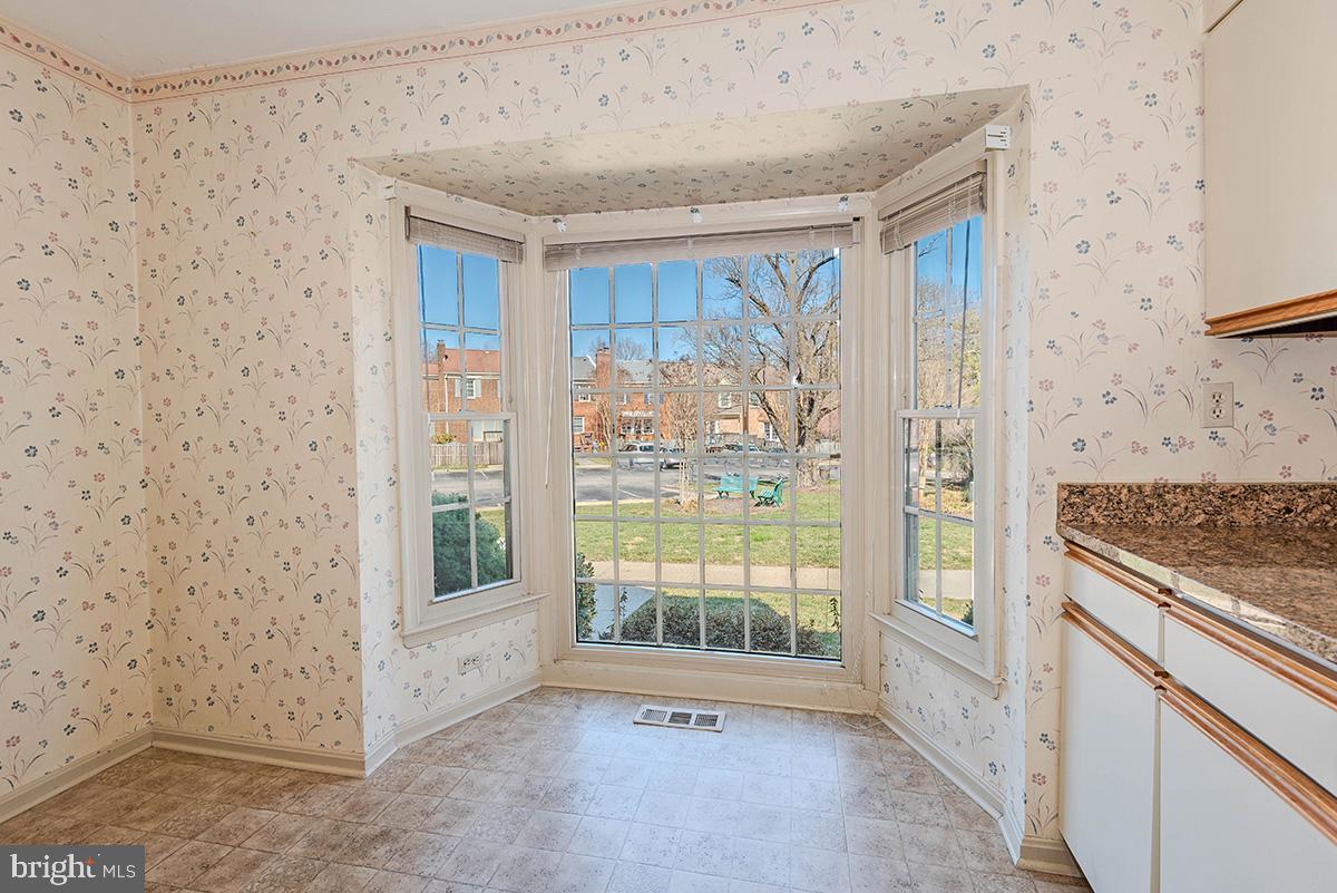 BAY HILLS TANGLEWOOD - Residential