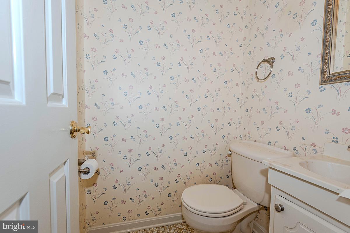 BAY HILLS TANGLEWOOD - Residential