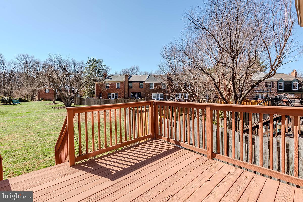 BAY HILLS TANGLEWOOD - Residential