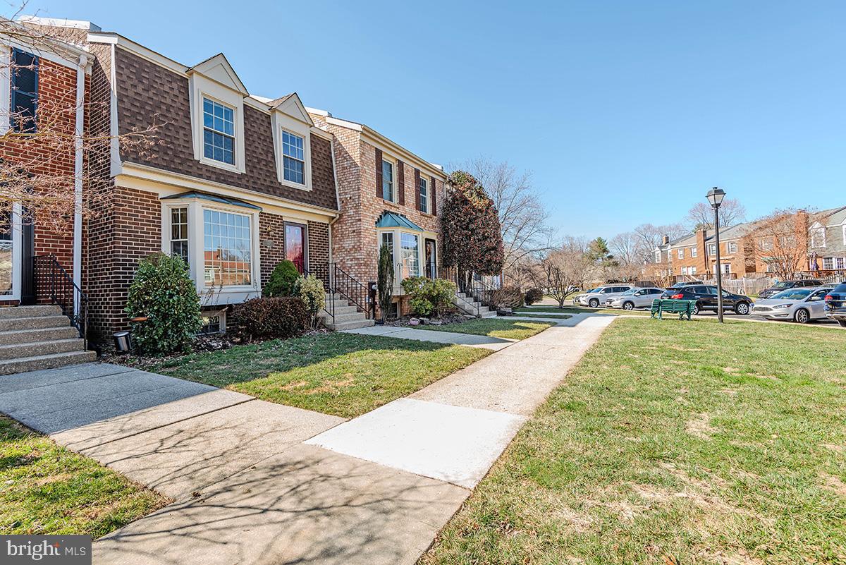 BAY HILLS TANGLEWOOD - Residential