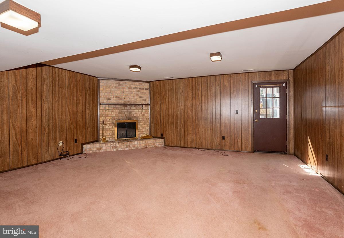 BAY HILLS TANGLEWOOD - Residential