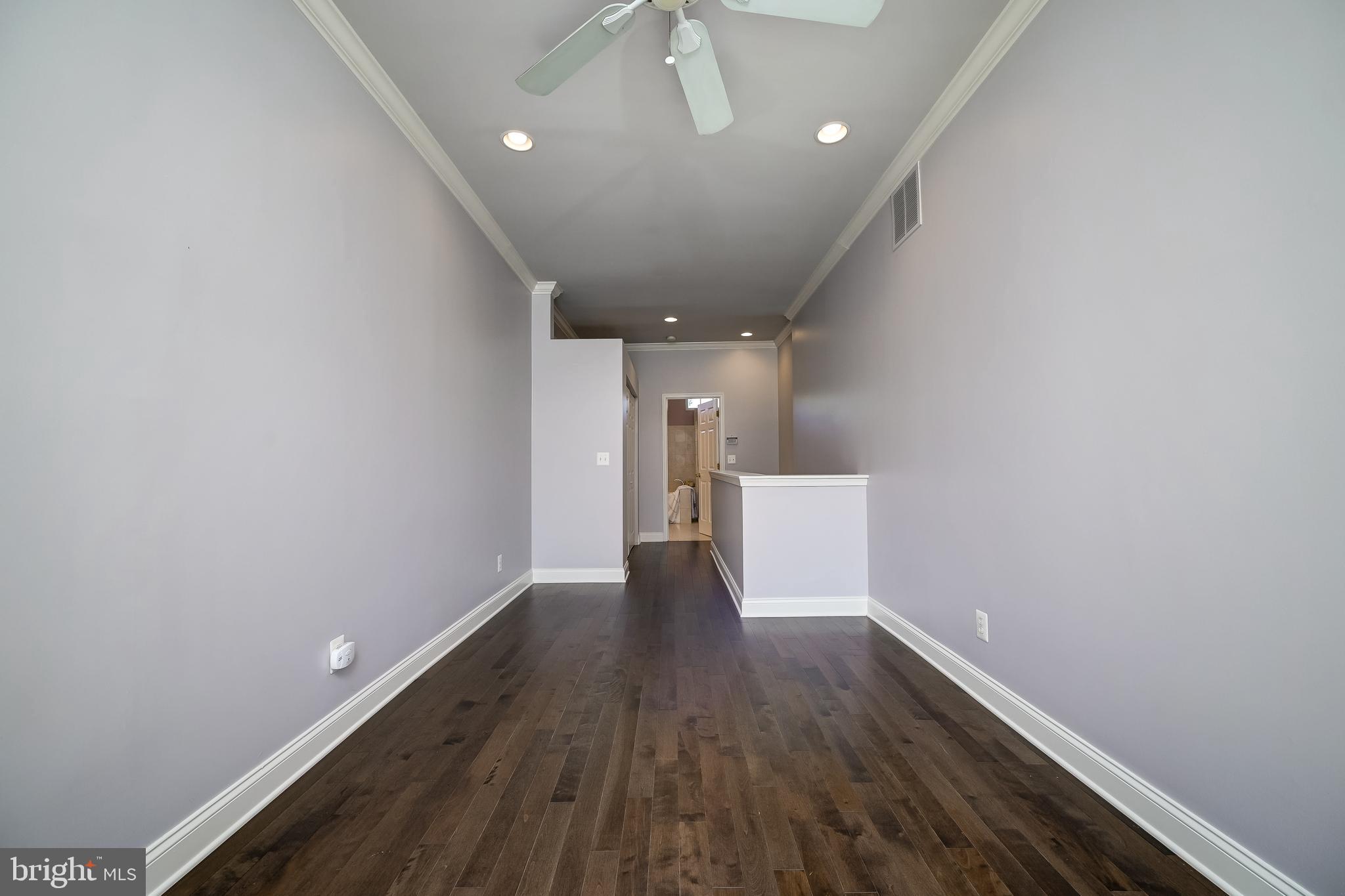LOCUST POINT - Residential