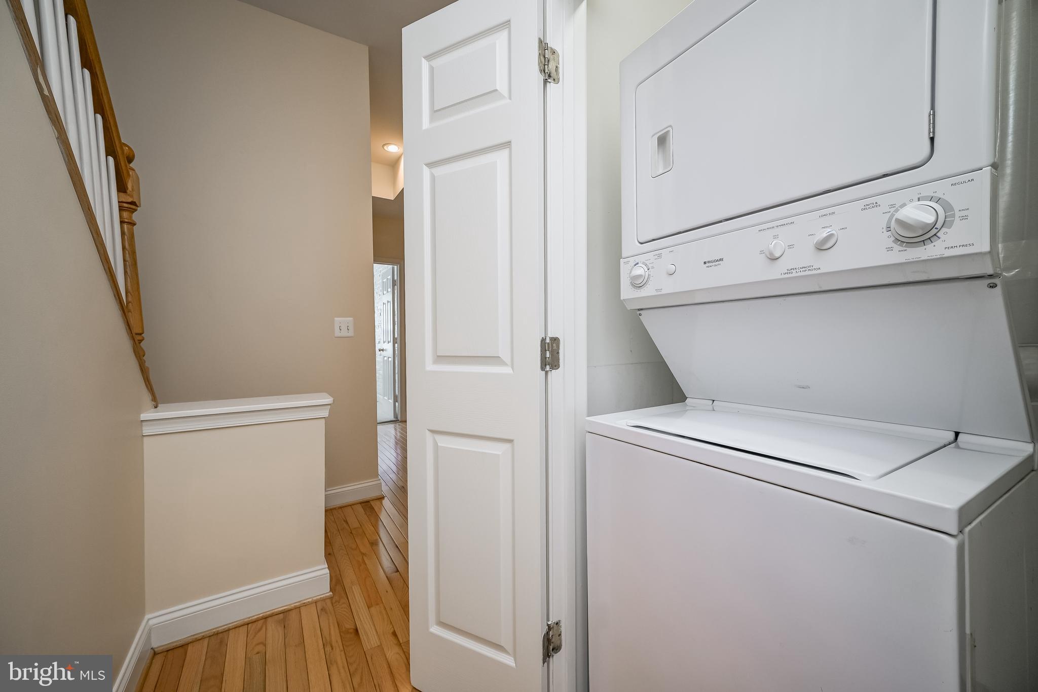 LOCUST POINT - Residential