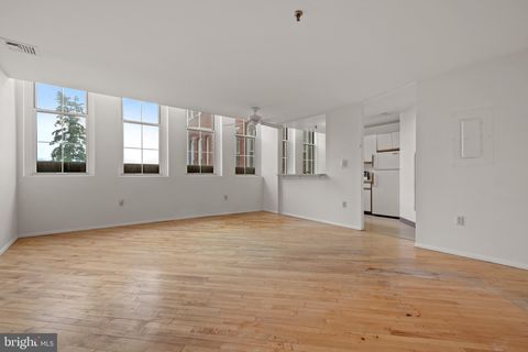 Photo of 917 COLUMBIA AVE #235, LANCASTER, PA 17603 (MLS # PALA2037150)