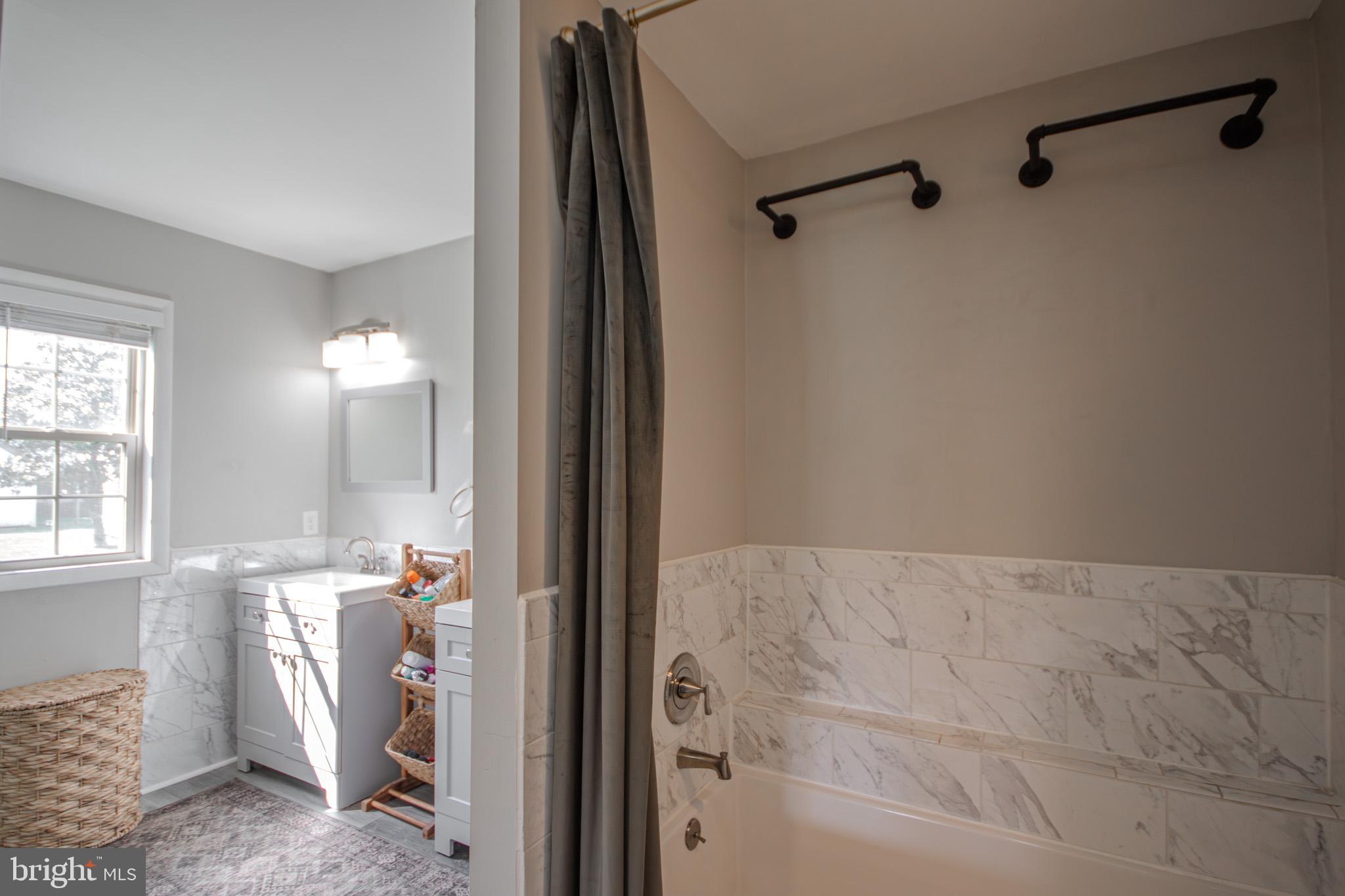 MISTY CREEK - Residential