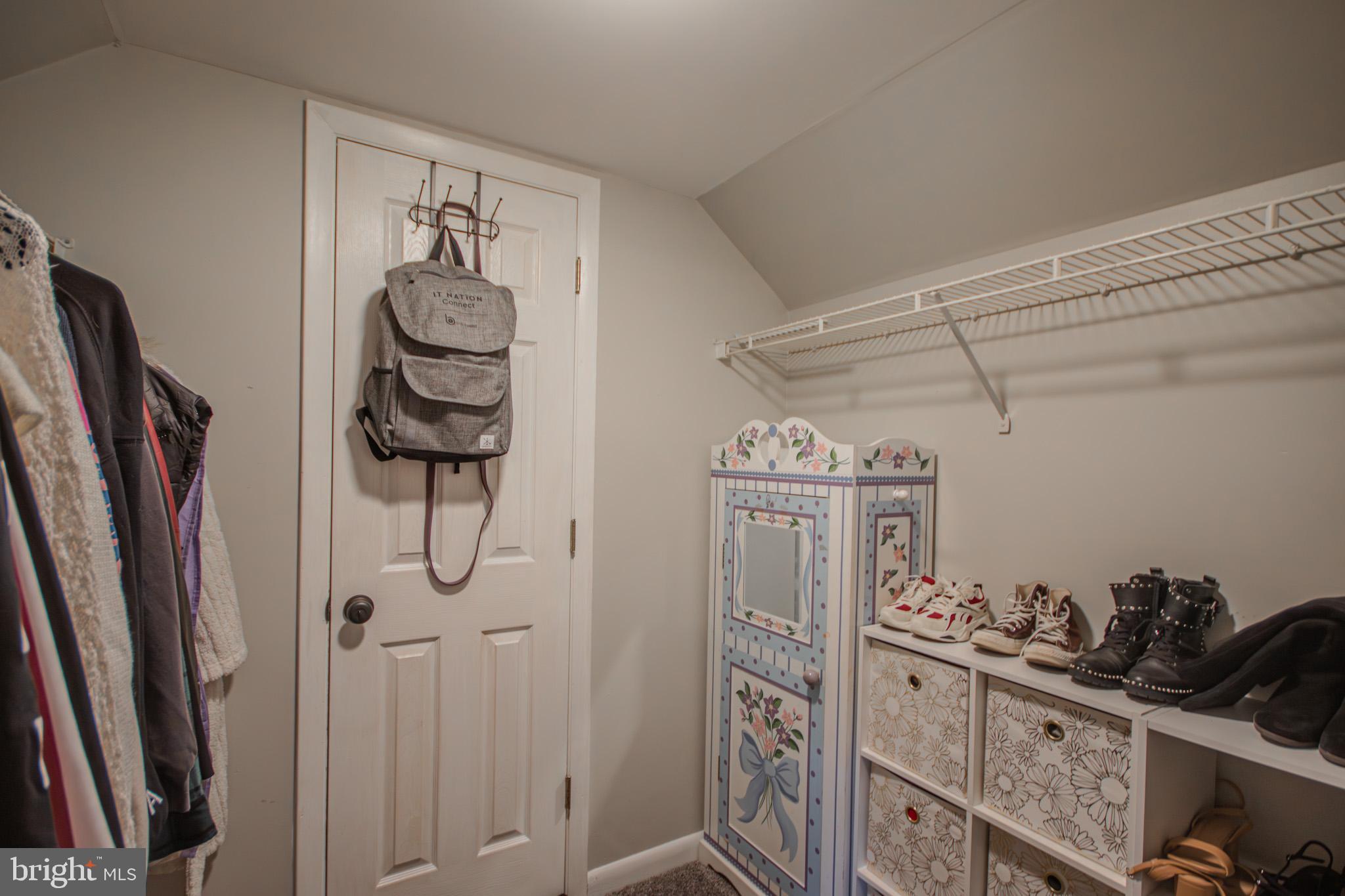 MISTY CREEK - Residential