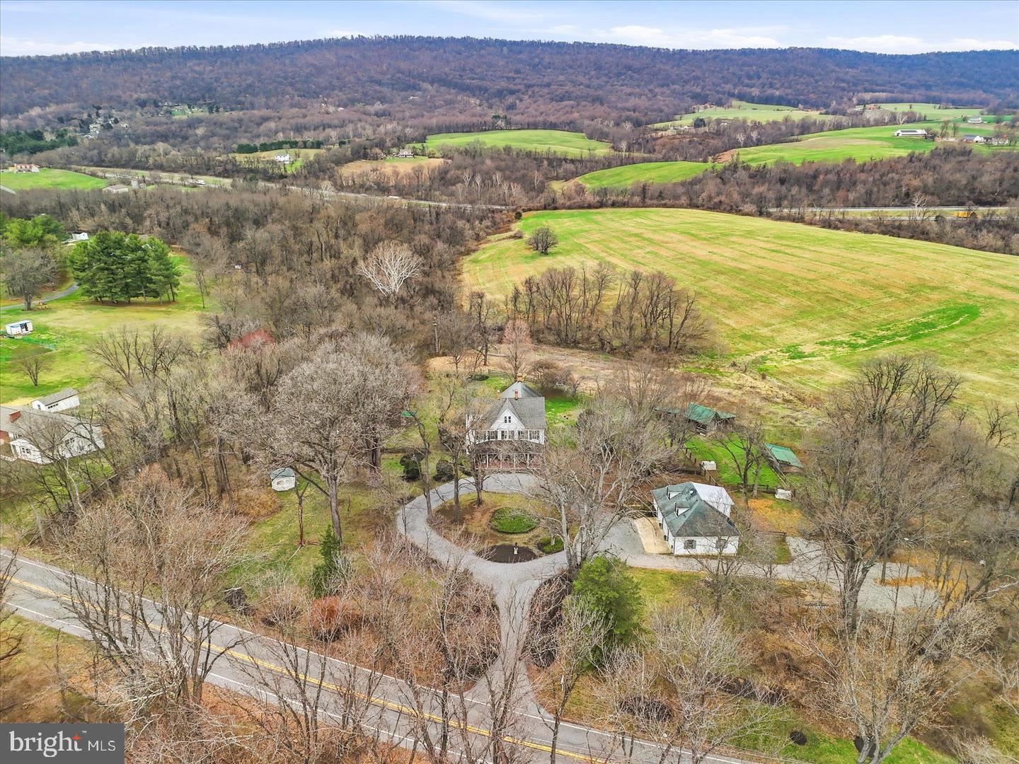 608 JEFFERSON PIKE