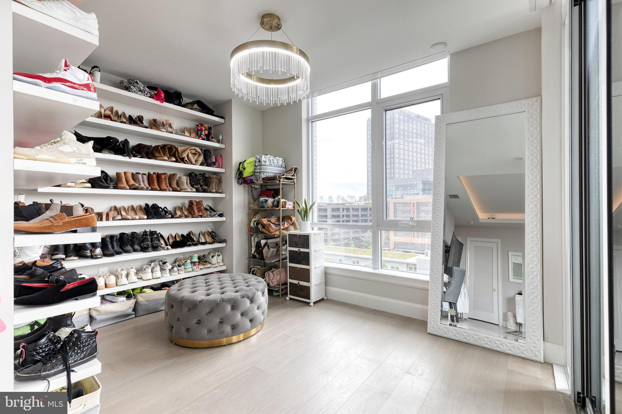 HARBOR EAST - Residential