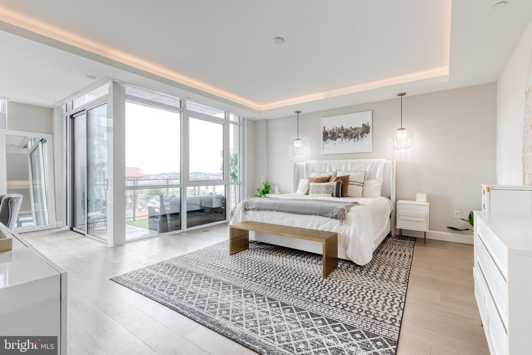 HARBOR EAST - Residential