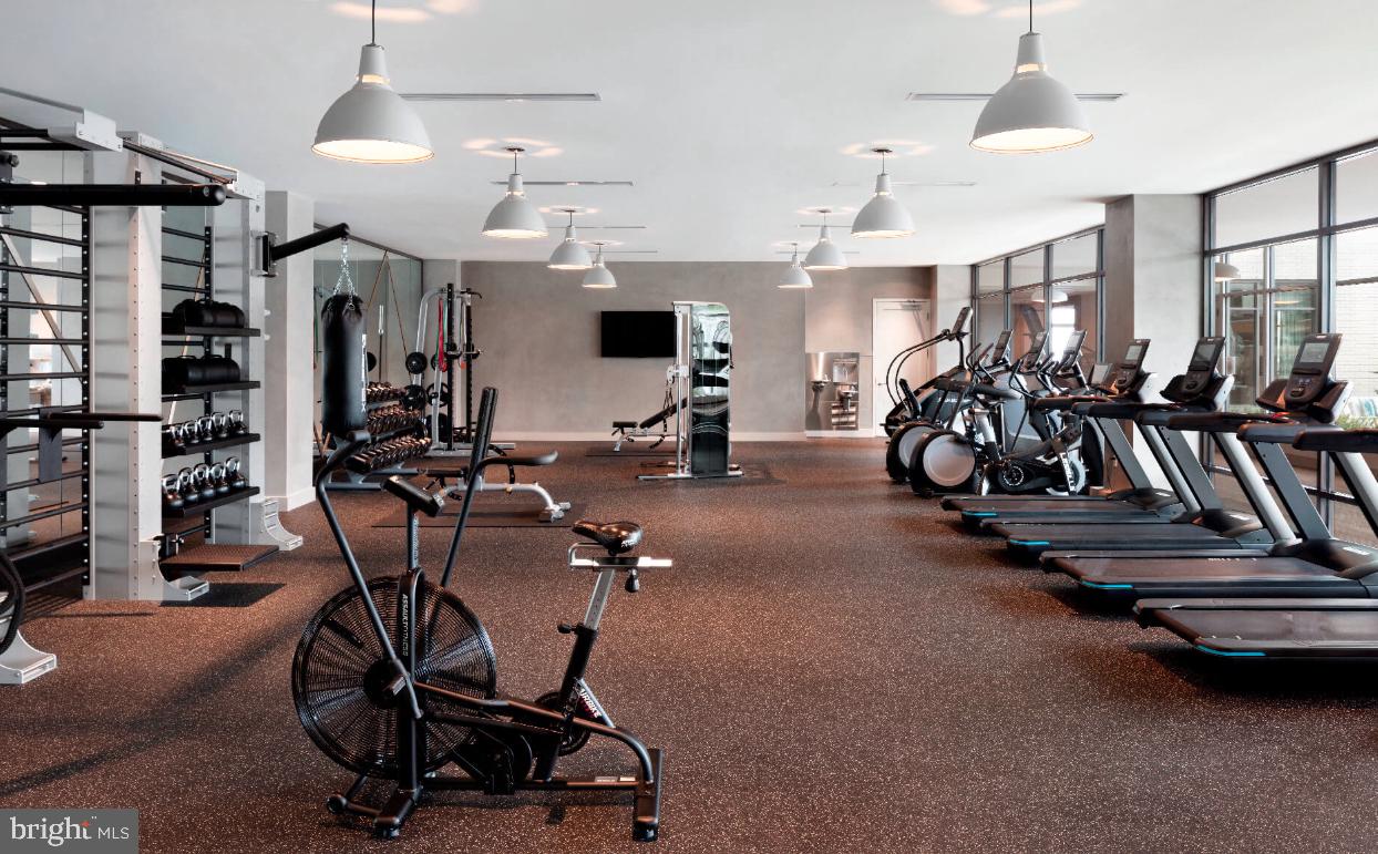 HARBOR EAST - Residential