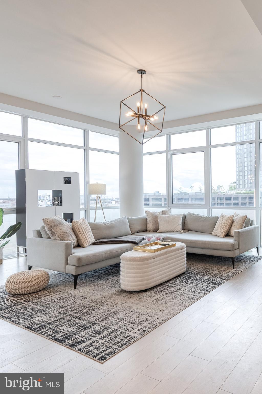 HARBOR EAST - Residential