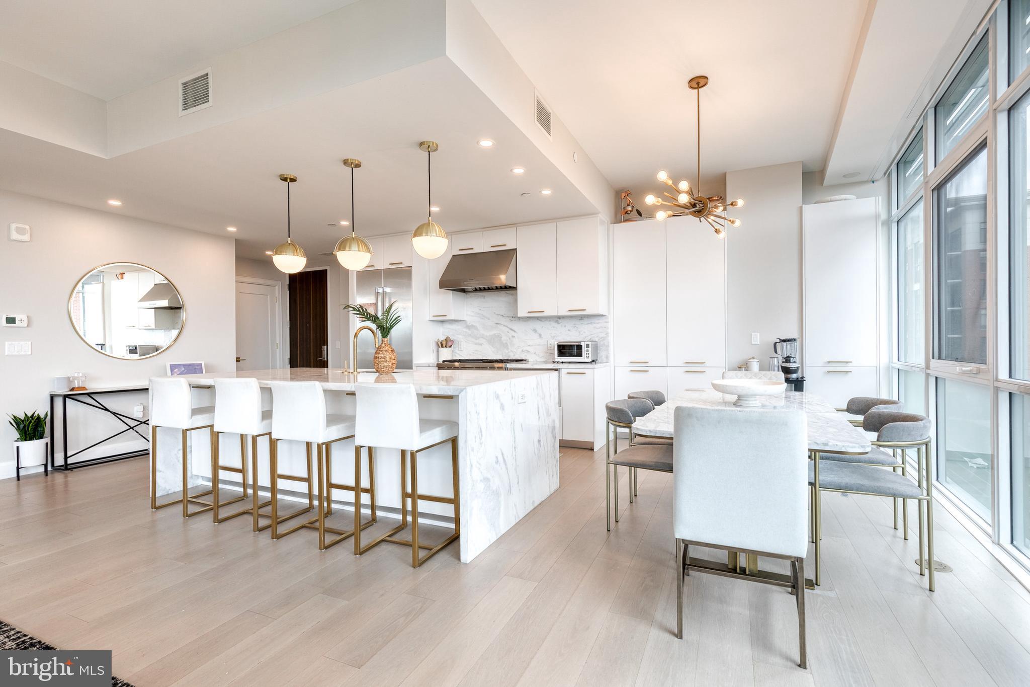 HARBOR EAST - Residential