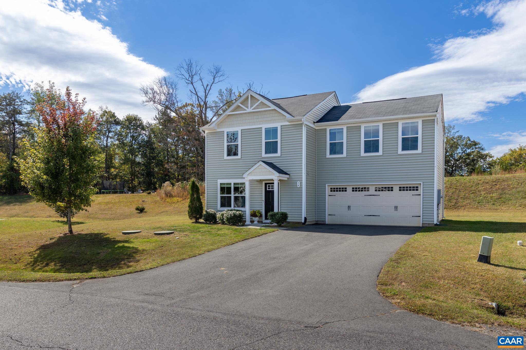 54 MANNIE CT