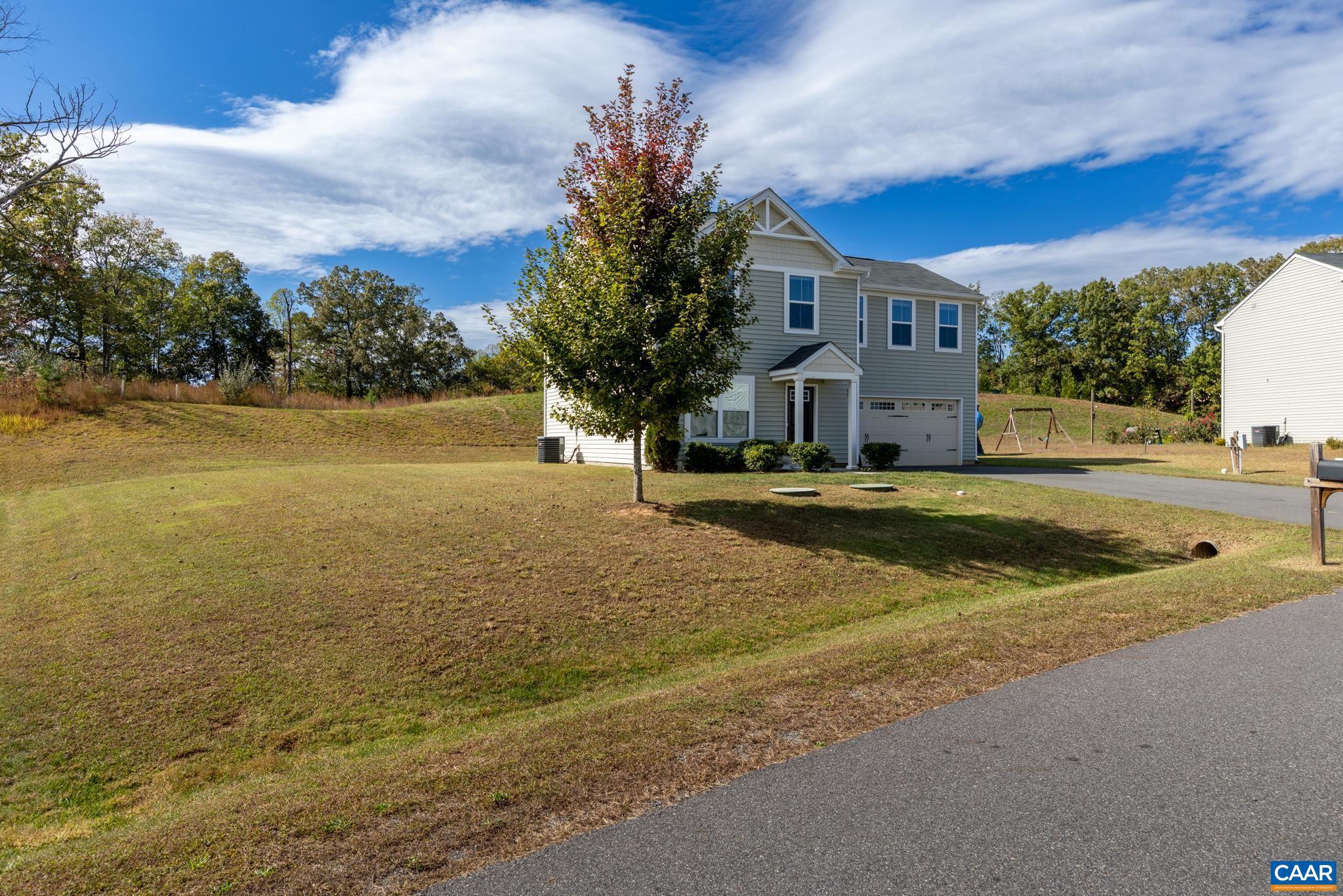 54 MANNIE CT
