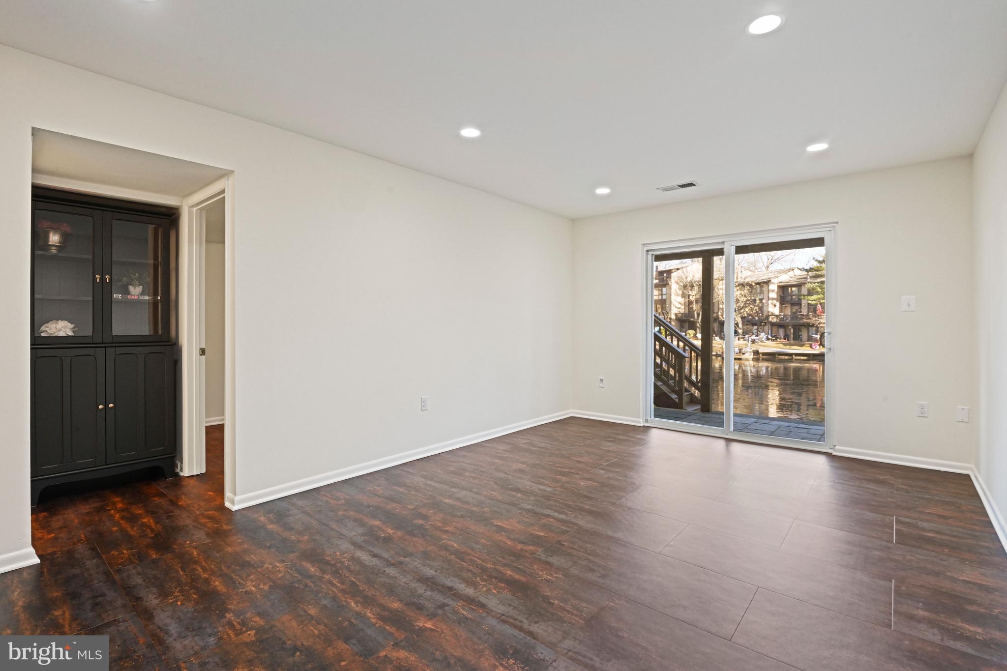 CHADDS FORD - Residential