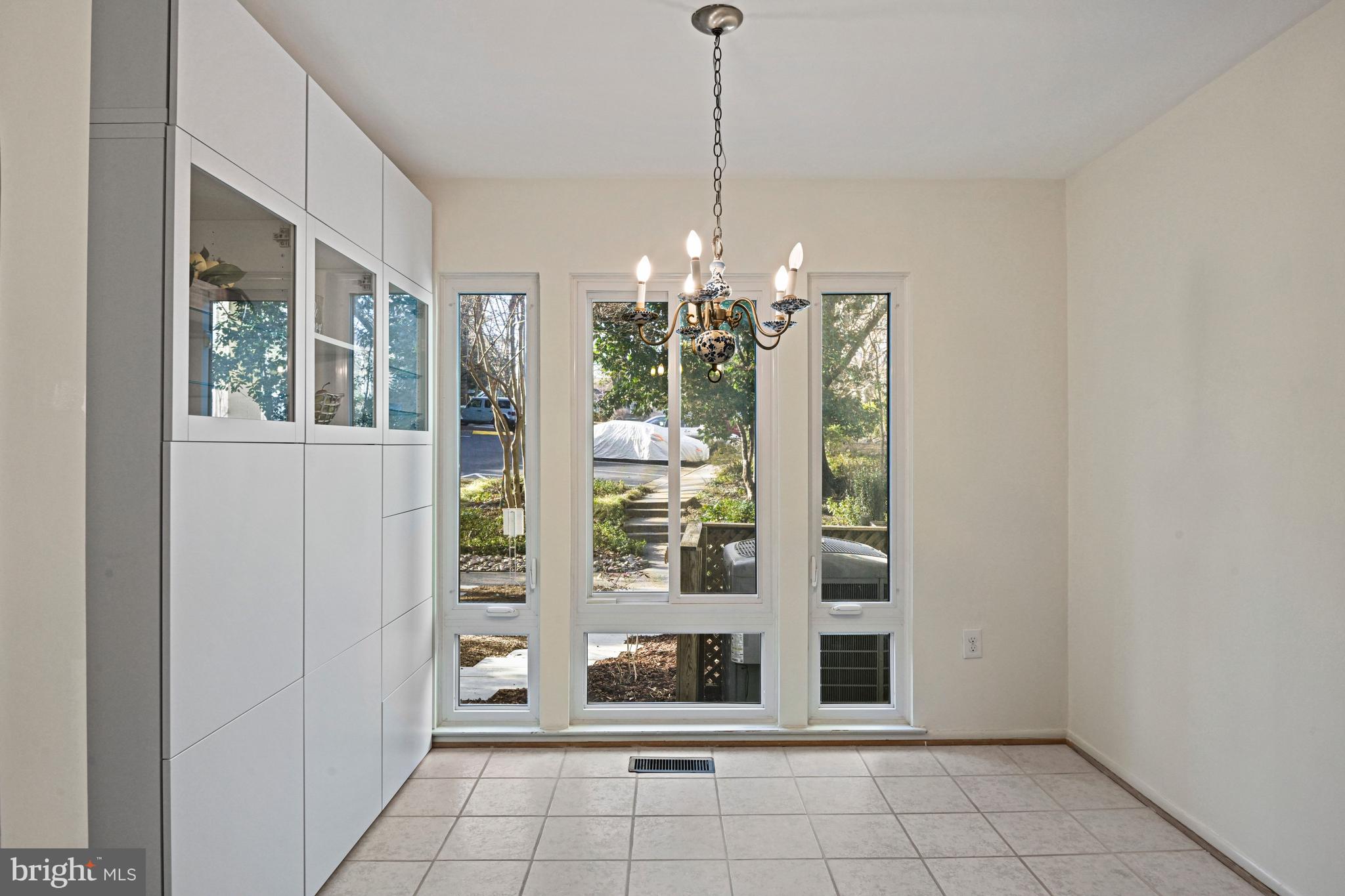 CHADDS FORD - Residential