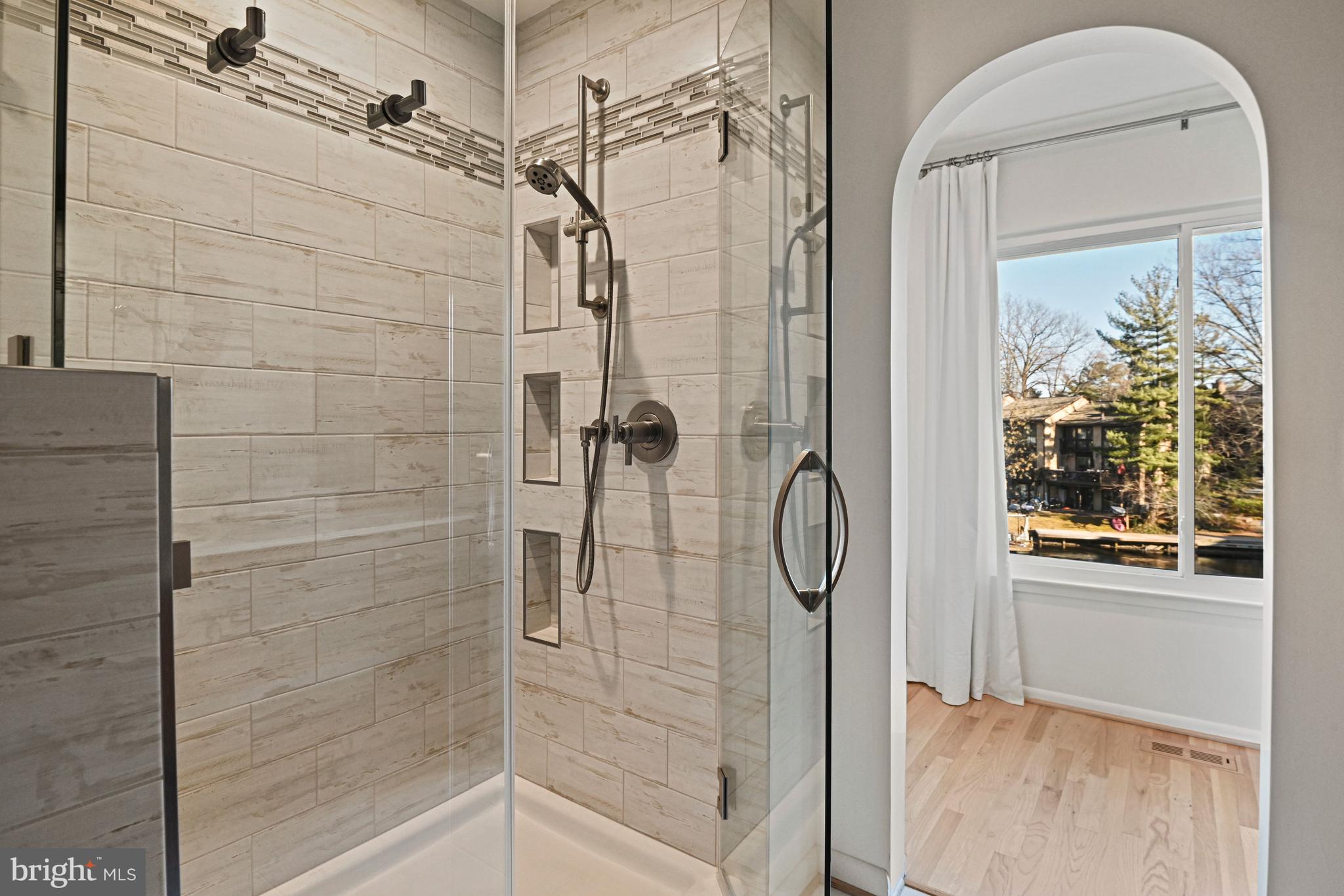 CHADDS FORD - Residential