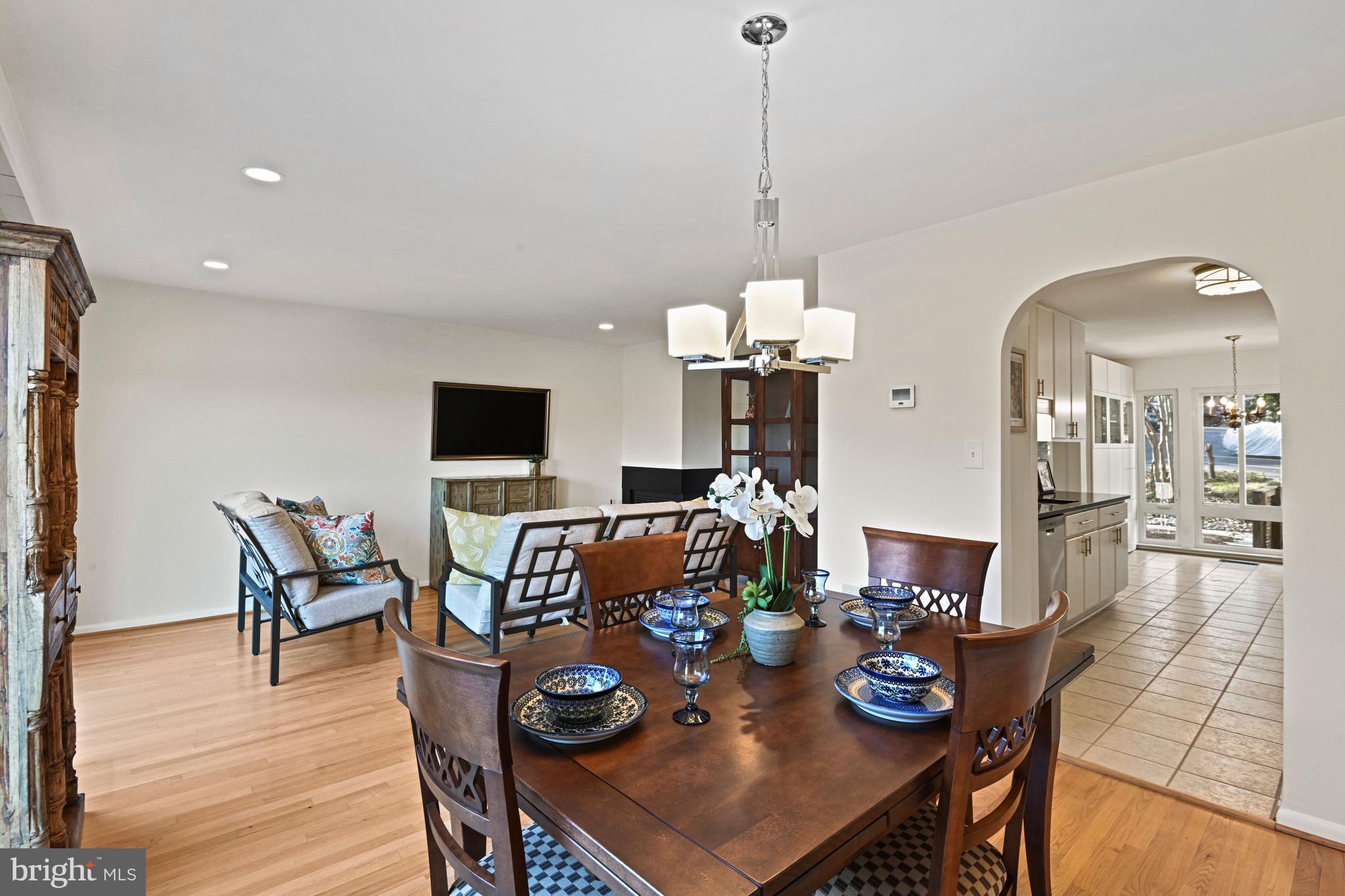 CHADDS FORD - Residential