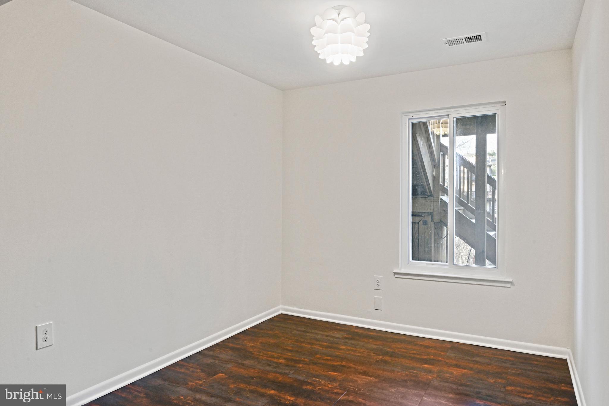 CHADDS FORD - Residential