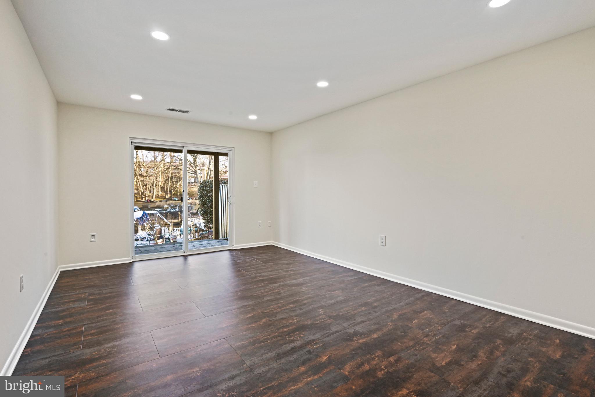 CHADDS FORD - Residential