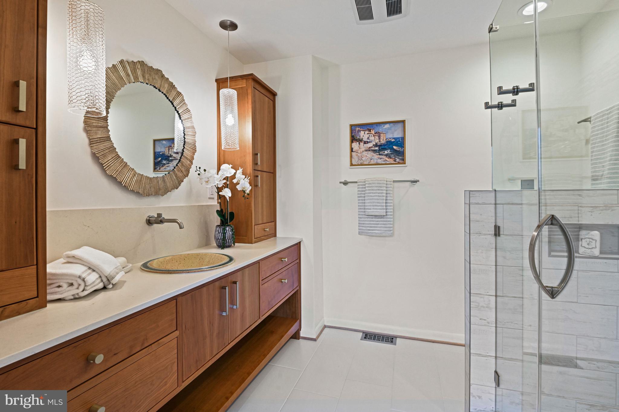 CHADDS FORD - Residential