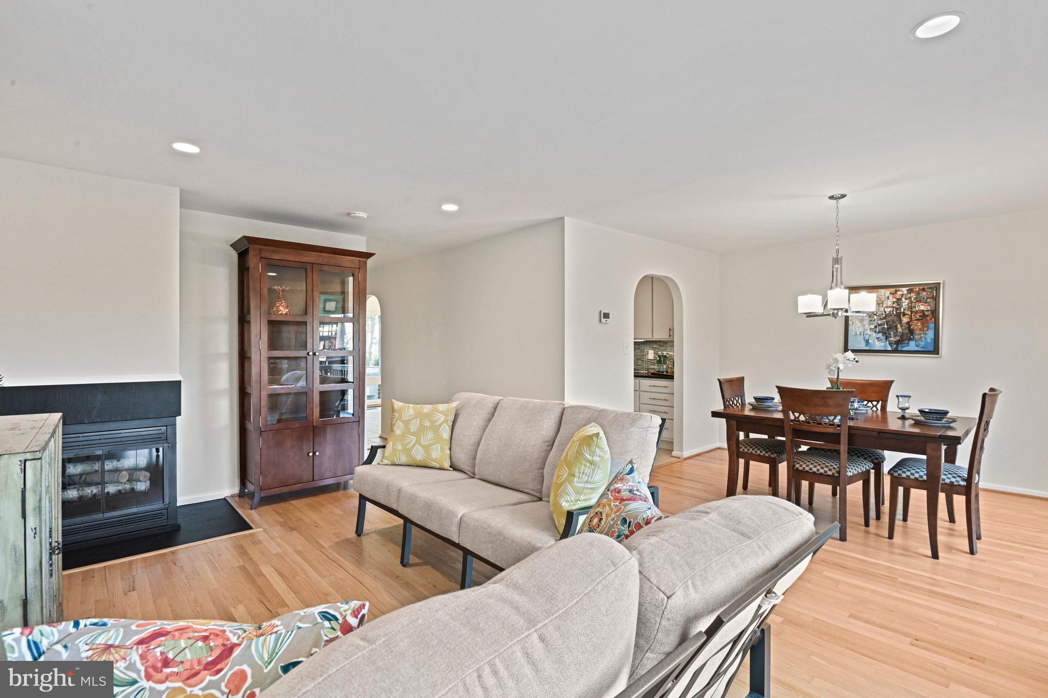 CHADDS FORD - Residential