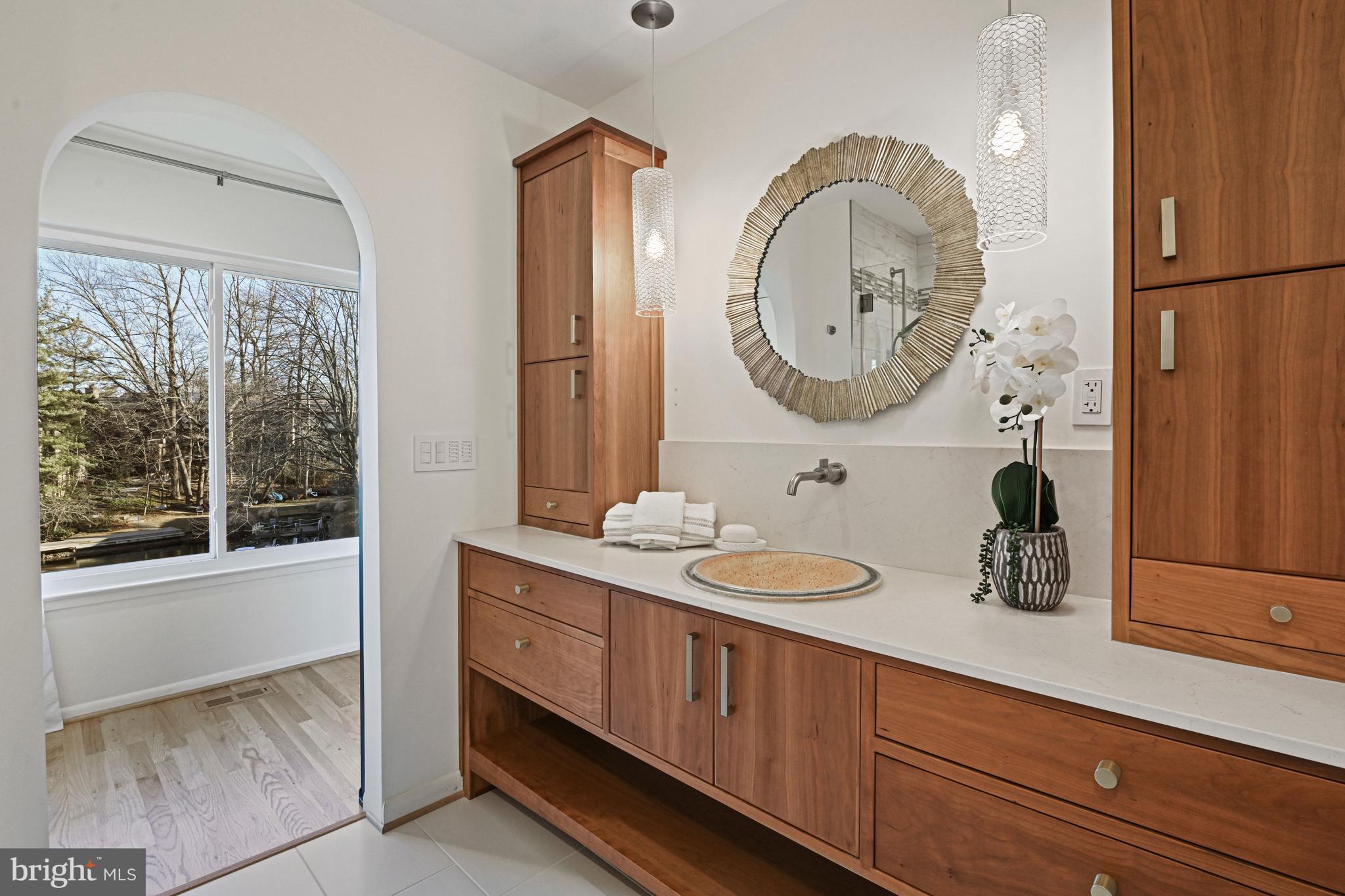 CHADDS FORD - Residential