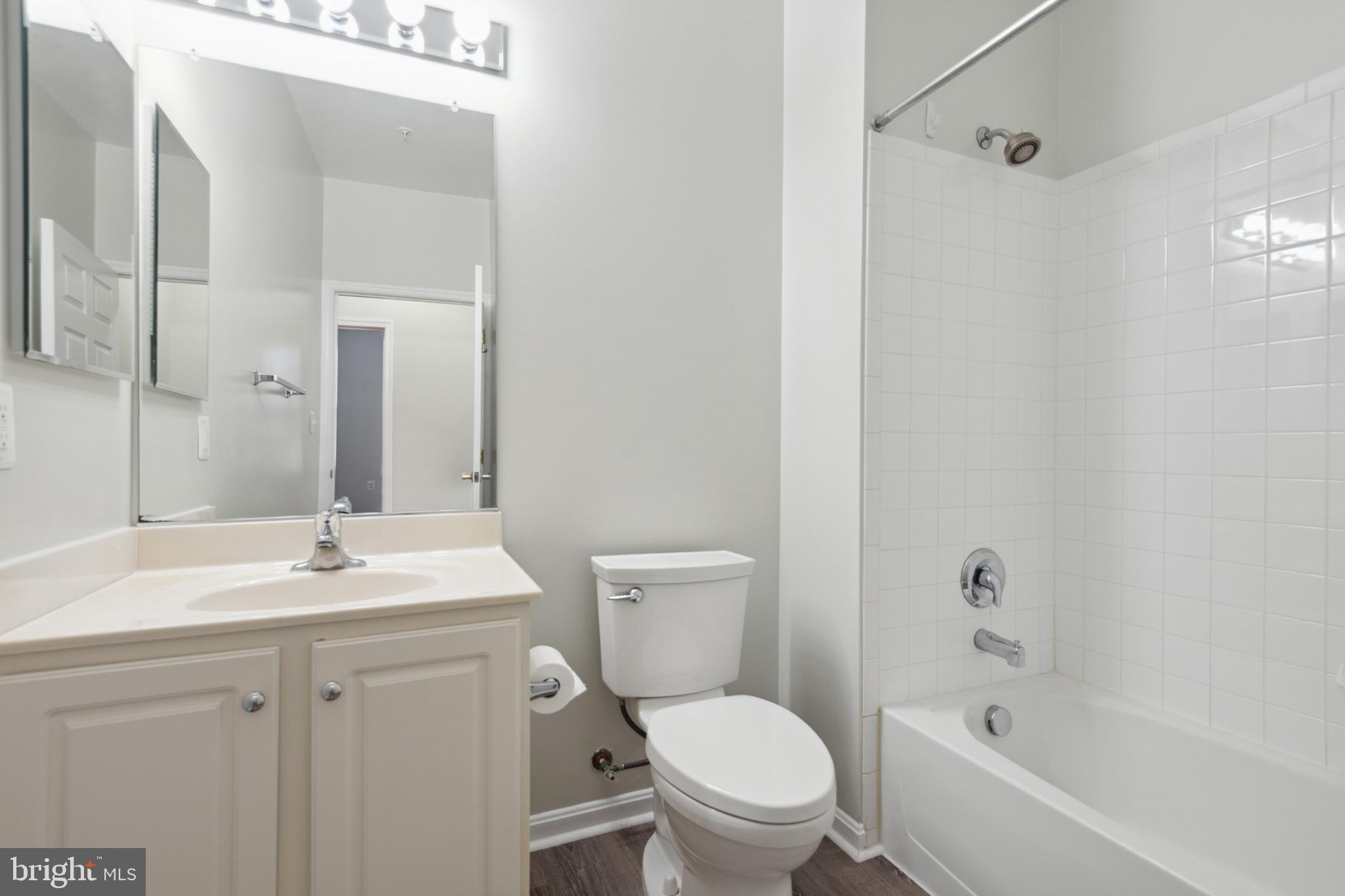 CAMERON GROVE - Residential Lease