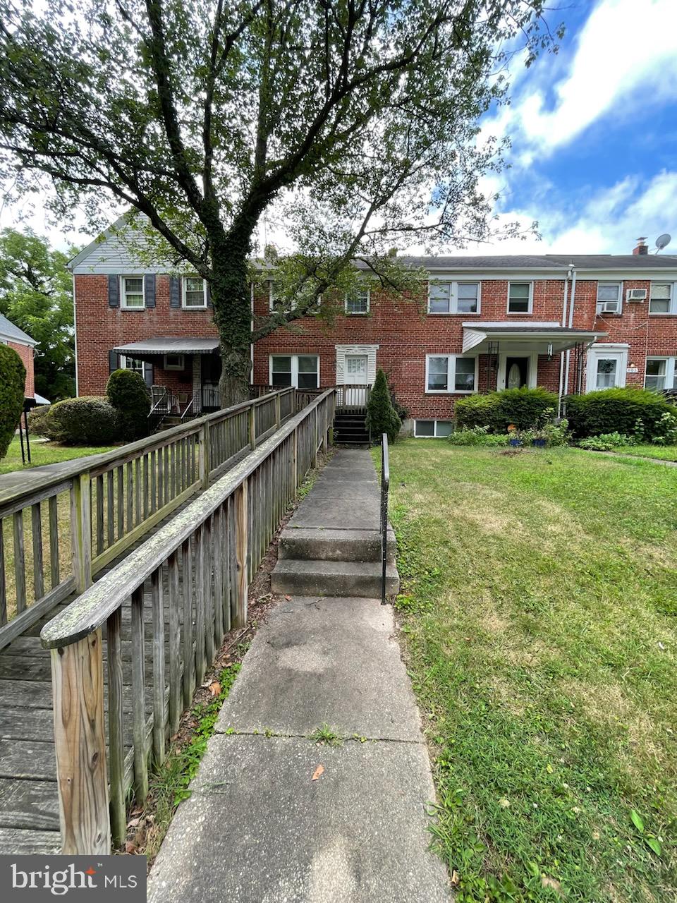 LAKE WALKER - Residential