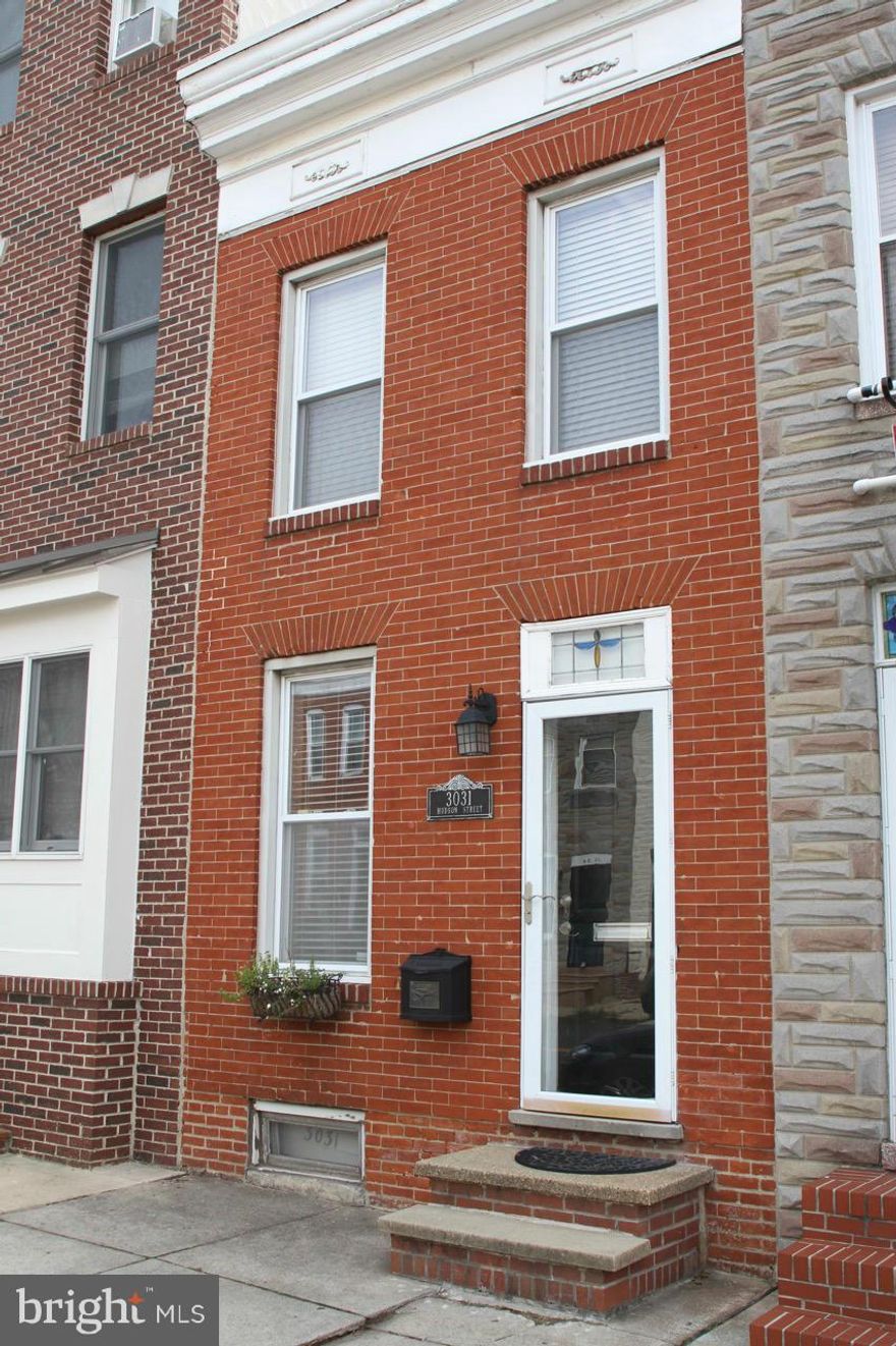 PERFECT CANTON TREASURE ONLY 2 BLOCKS TO THE SQUARE. GREAT LAYOUT WITH BIG BATHROOM AND WALK IN CLOSET, AND LOTS OF STORAGE IN BASEMENT. BEAUTIFUL WOOD FLOORS IN LIVING ROOM AND SEPARATE DINING ROOM. NICE SIZED BEDROOM AND GREAT PRIVATE BRICK PATIO. CLOSE TO 95 AND JOHN HOPKINS HOSPITALS & MEDICAL SCHOOL. A MUST SEE!