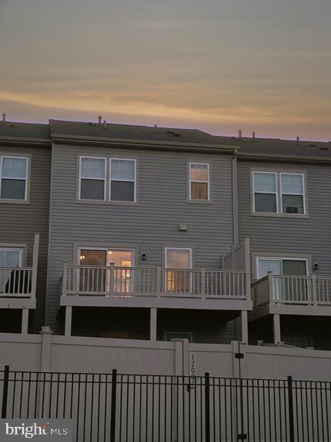 ST CHARLES SUB - FIELDSIDE - Residential Lease