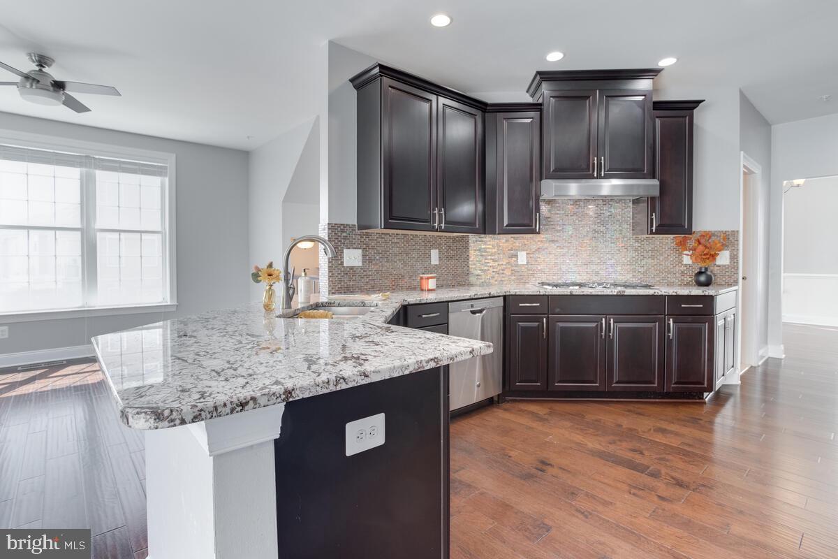 THE ENCLAVE AT ARUNDEL PRESERVE - Residential